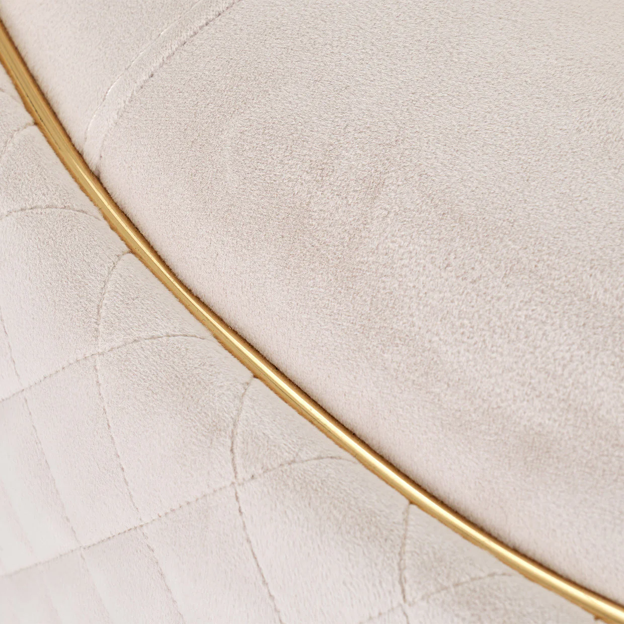 Michael Amini Ariana Sofa - Image 19
