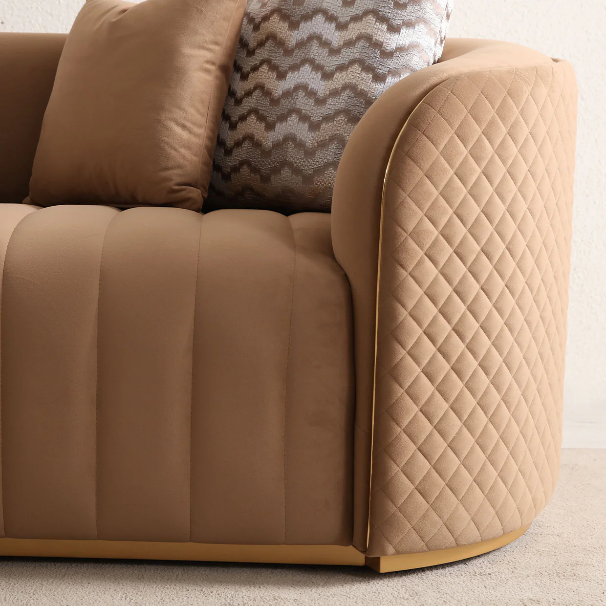 Michael Amini Ariana Sofa - Image 27