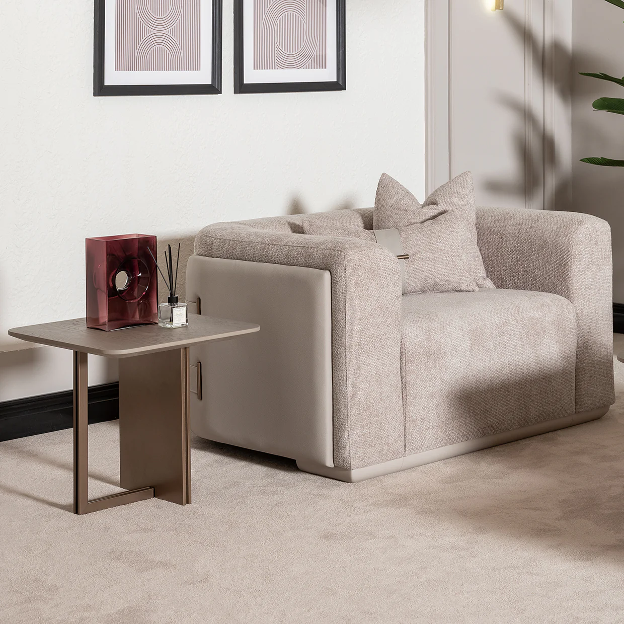 Michael Amini Canberra End Table - Image 7
