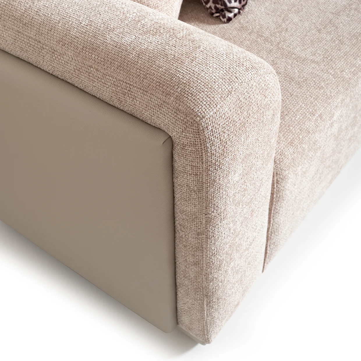 Michael Amini Canberra Sofa - Image 13