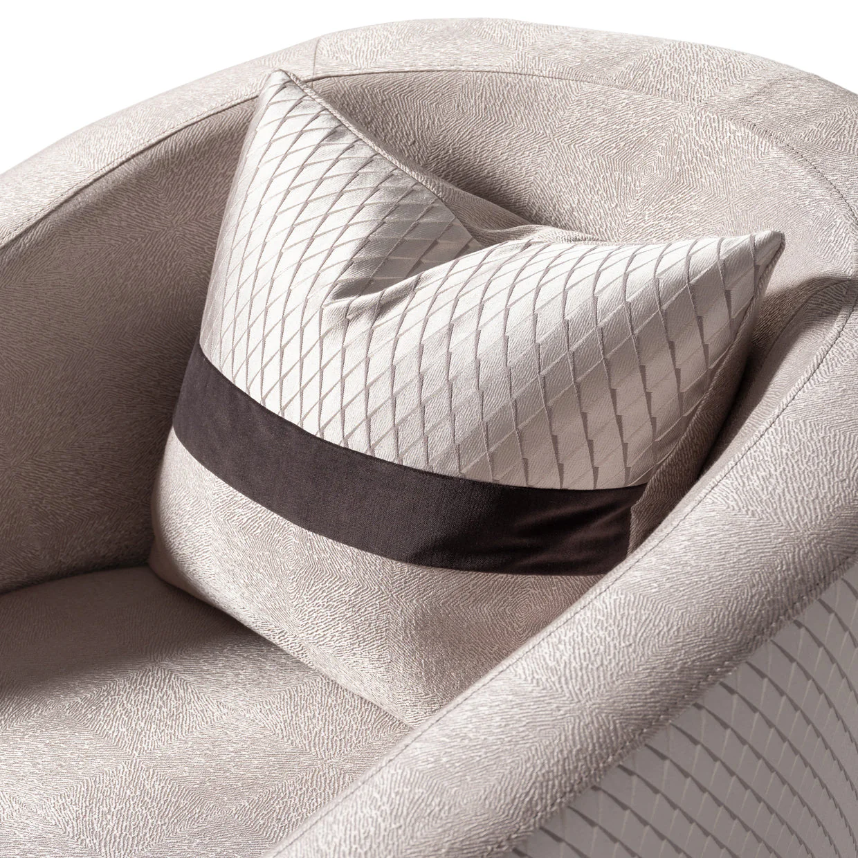 Michael Amini Carmela Chair - Image 35