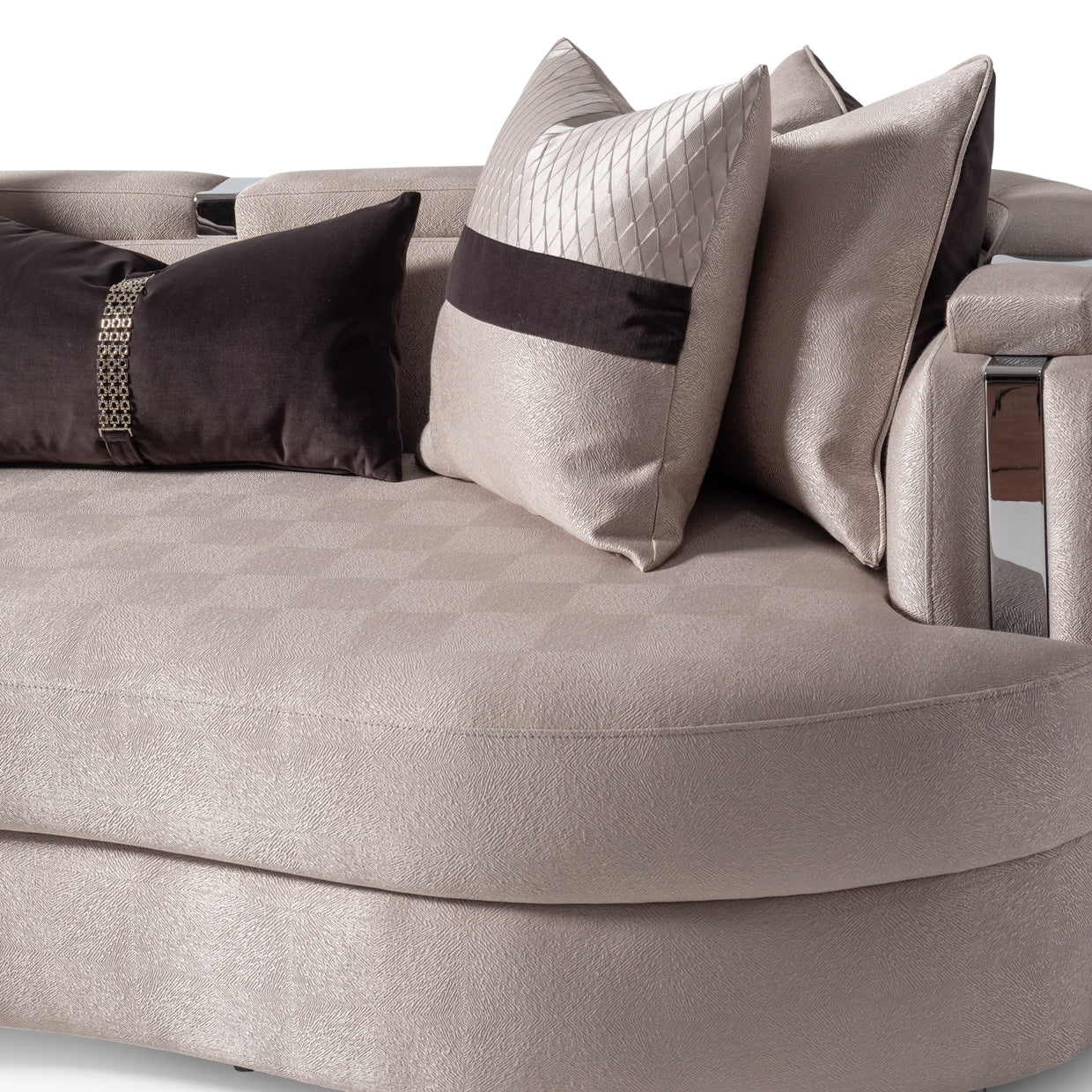 Michael Amini Carmela Sofa - Image 30
