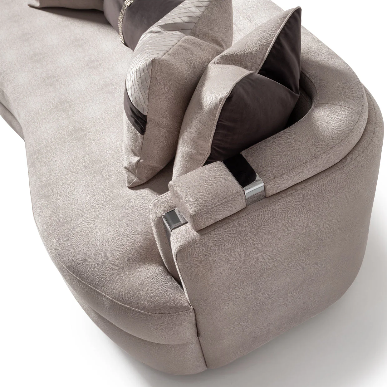 Michael Amini Carmela Sofa - Image 31