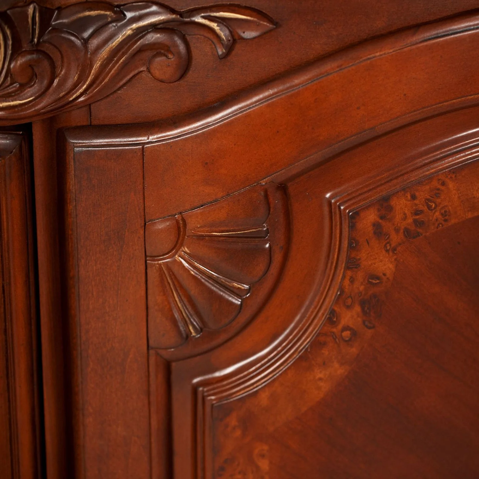Michael Amini Cortina Storage Console Dresser - Image 10
