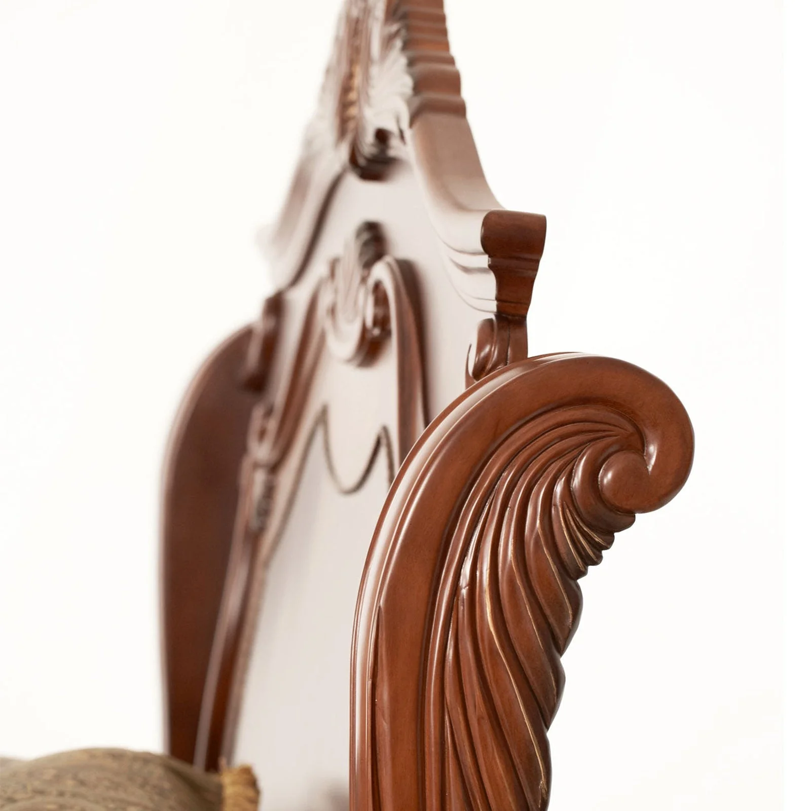 Michael Amini Cortina Sleigh Bed - Image 6