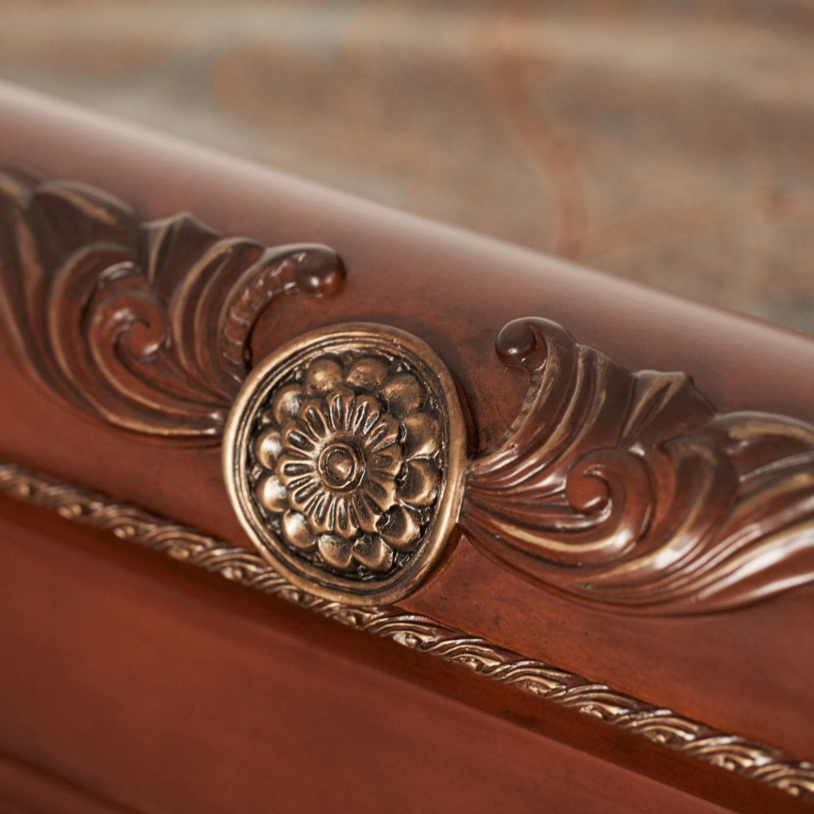 Michael Amini Cortina Sleigh Bed - Image 7