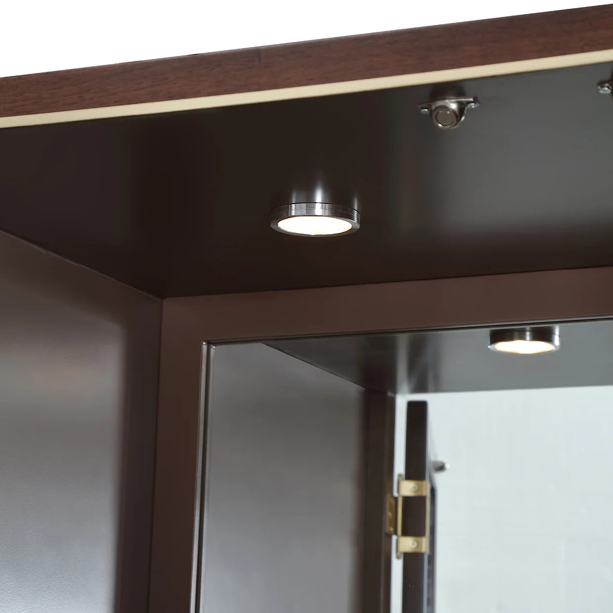 Michael Amini Houston Display Cabinet Walnut - Image 10