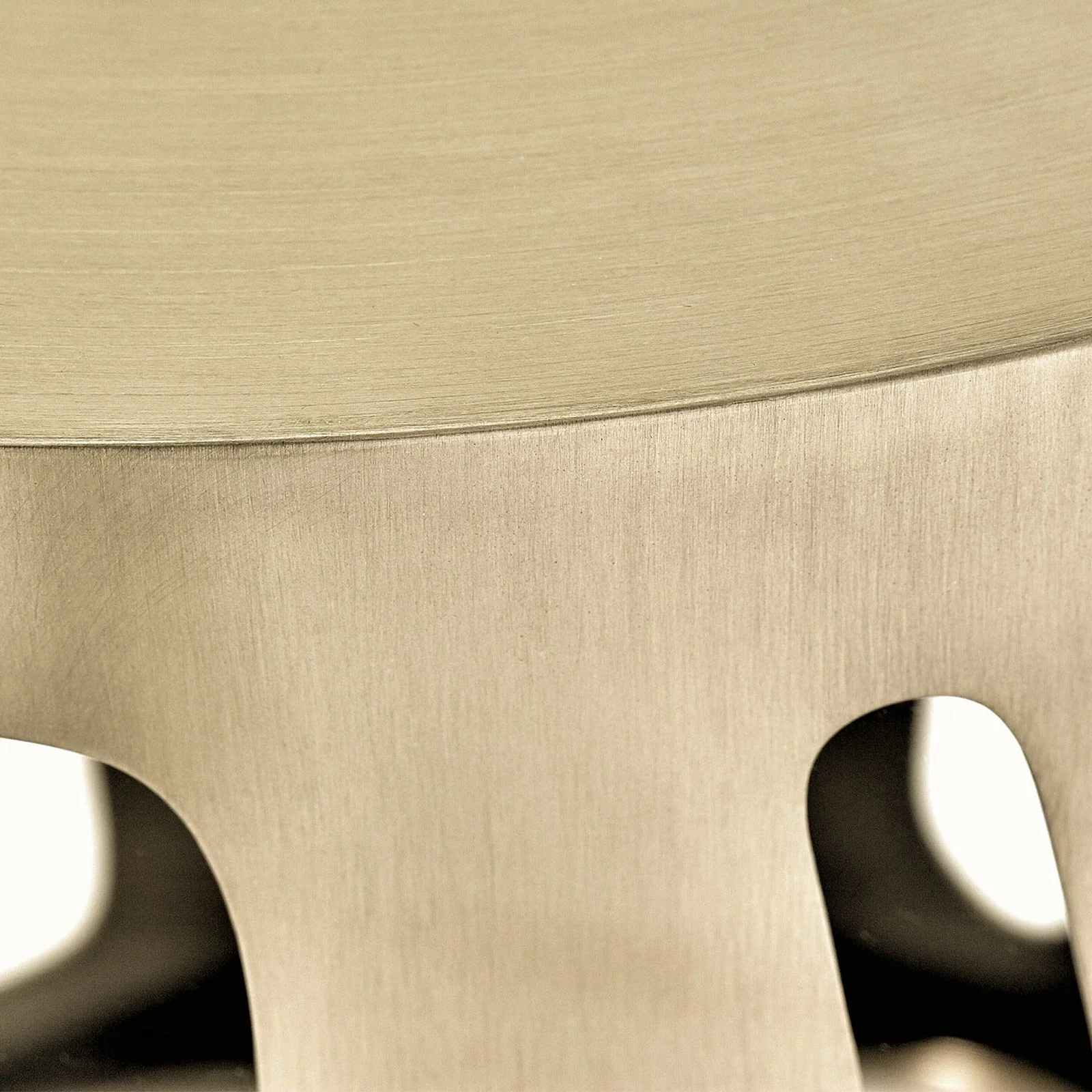 Michael Amini La Rachelle 54" Round Dining Table - Image 11
