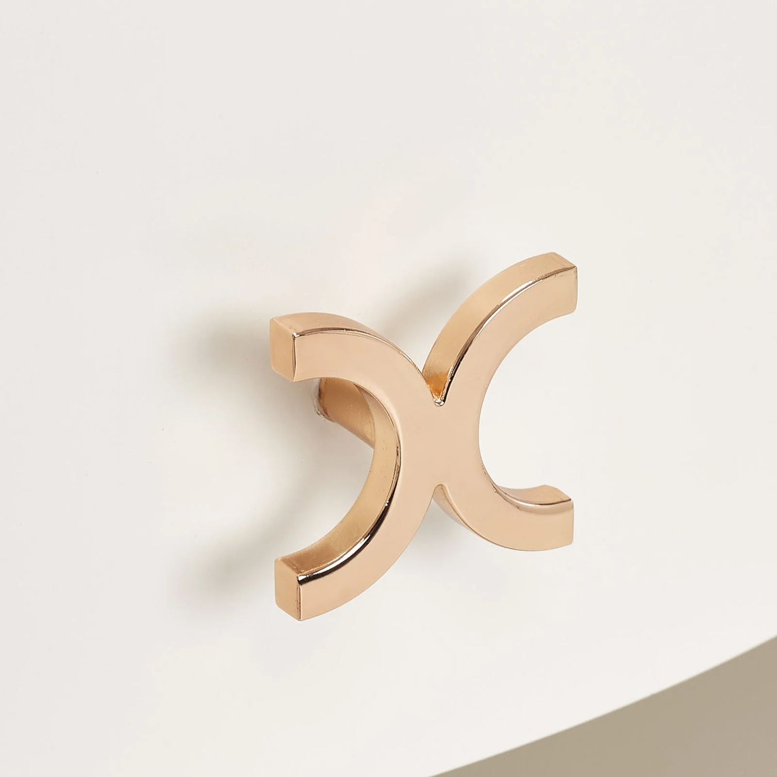 Michael Amini La Rachelle Round End Table - Image 12
