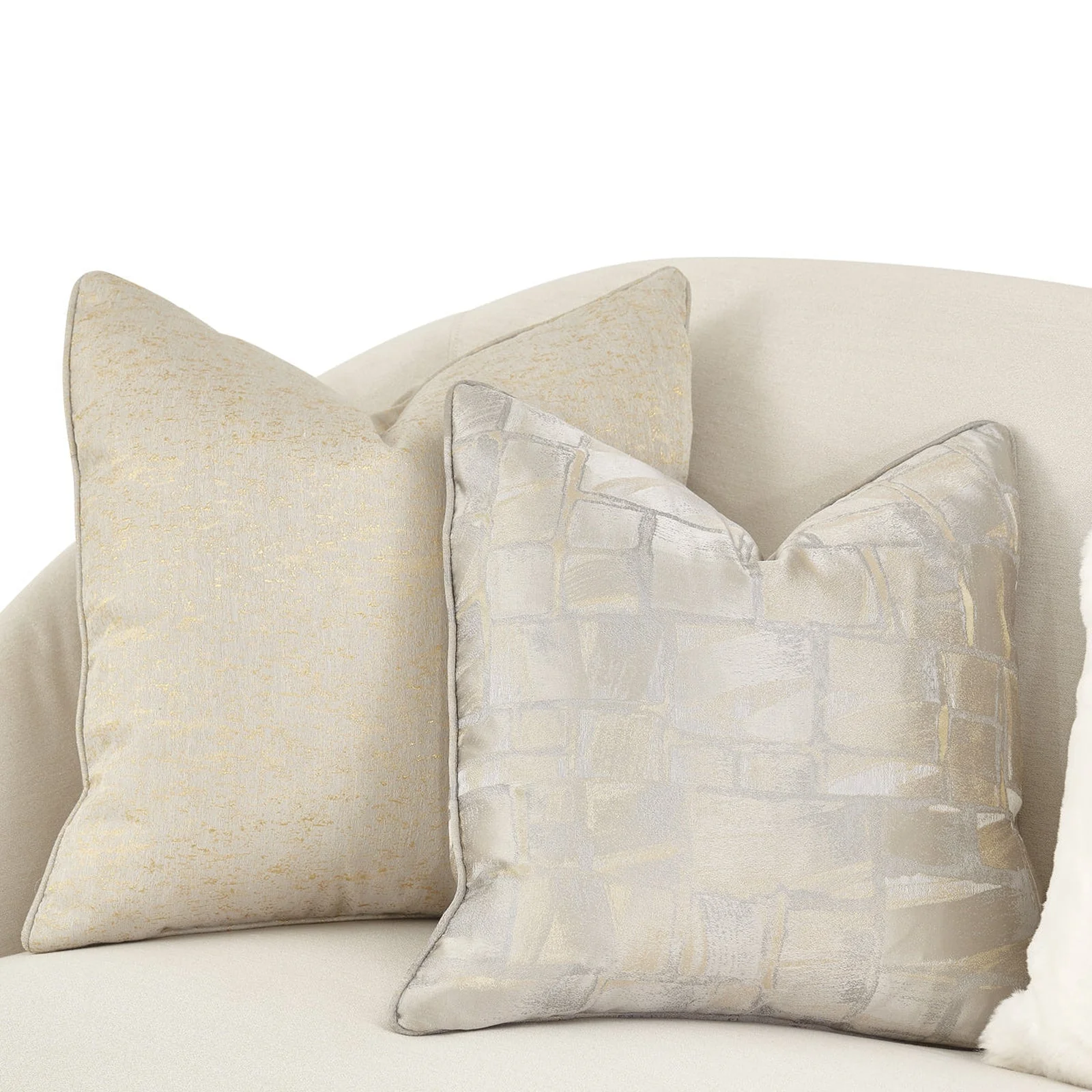 Michael Amini La Rachelle Sofa - Image 11
