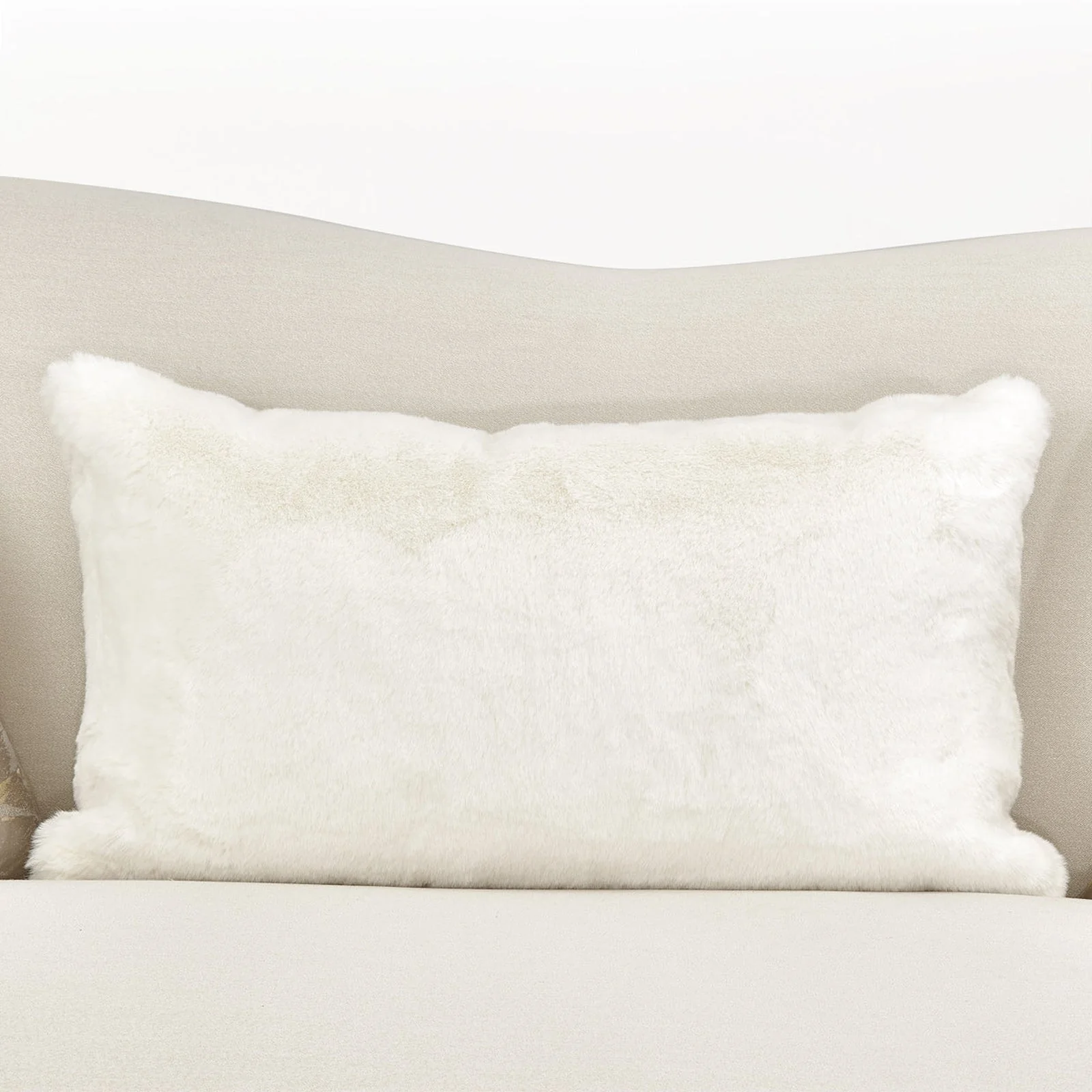 Michael Amini La Rachelle Sofa - Image 15