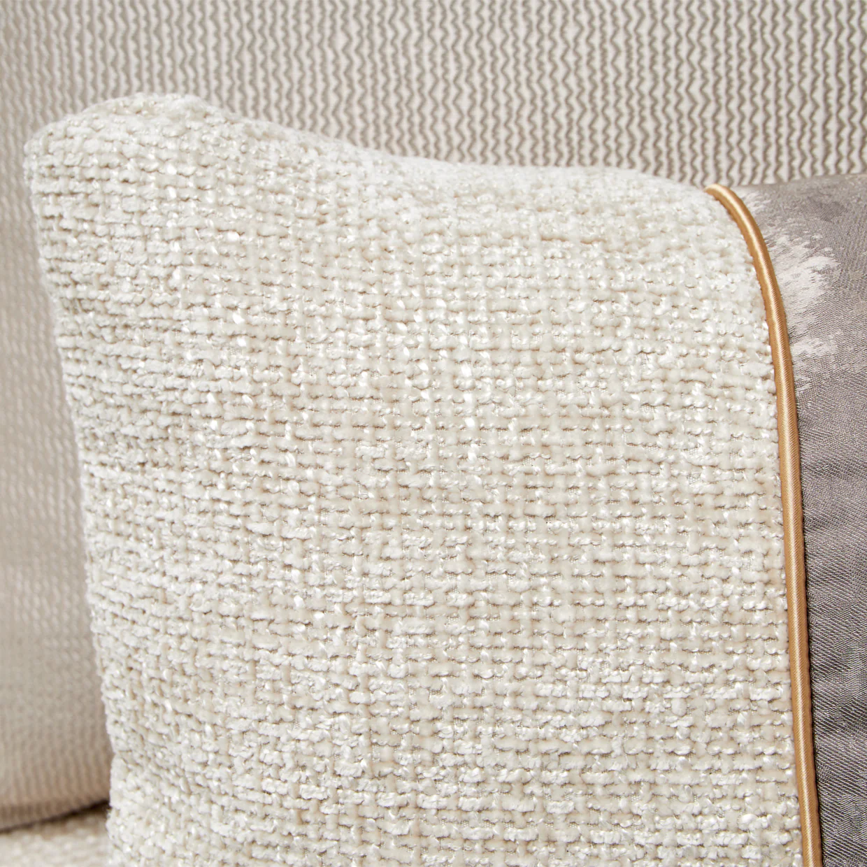 Michael Amini La Terrazza Chaise Light Champagne - Image 15