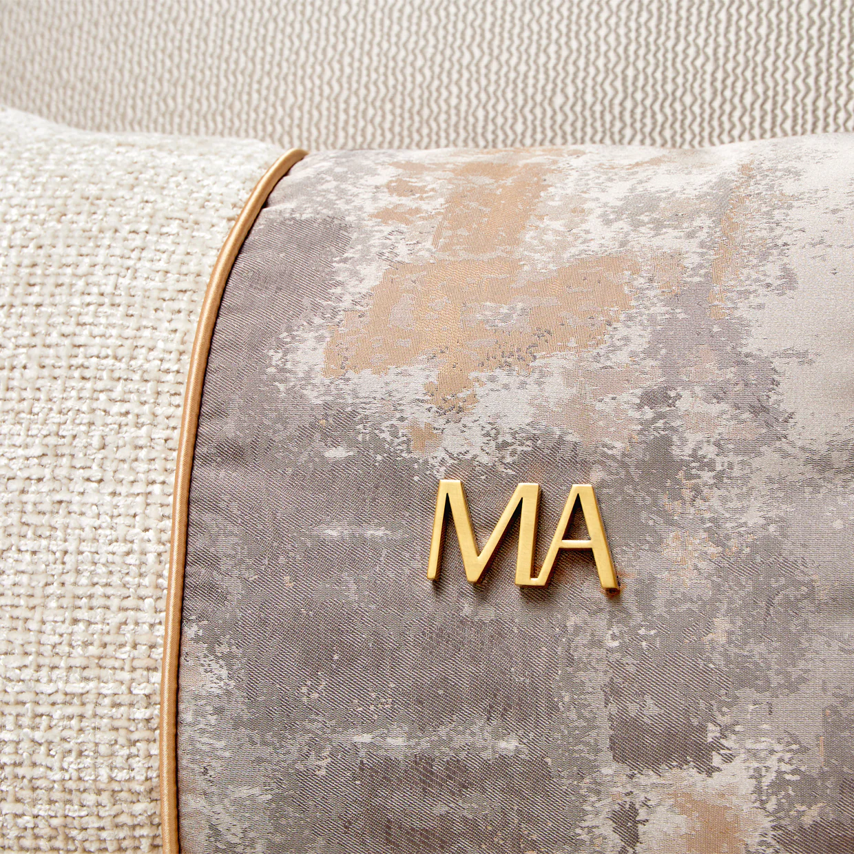 Michael Amini La Terrazza Chaise Light Champagne - Image 16
