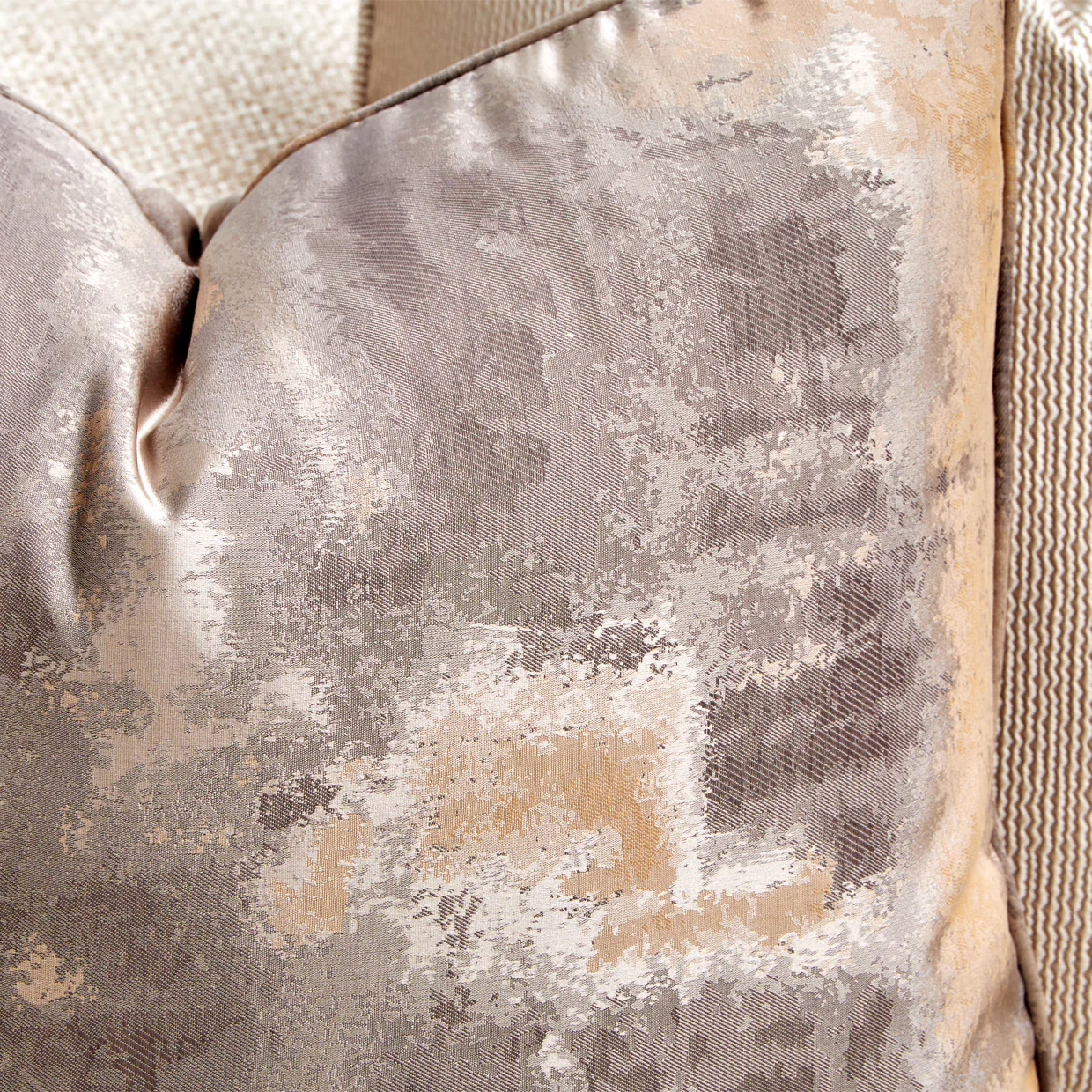 Michael Amini La Terrazza Sofa Light Champagne - Image 10