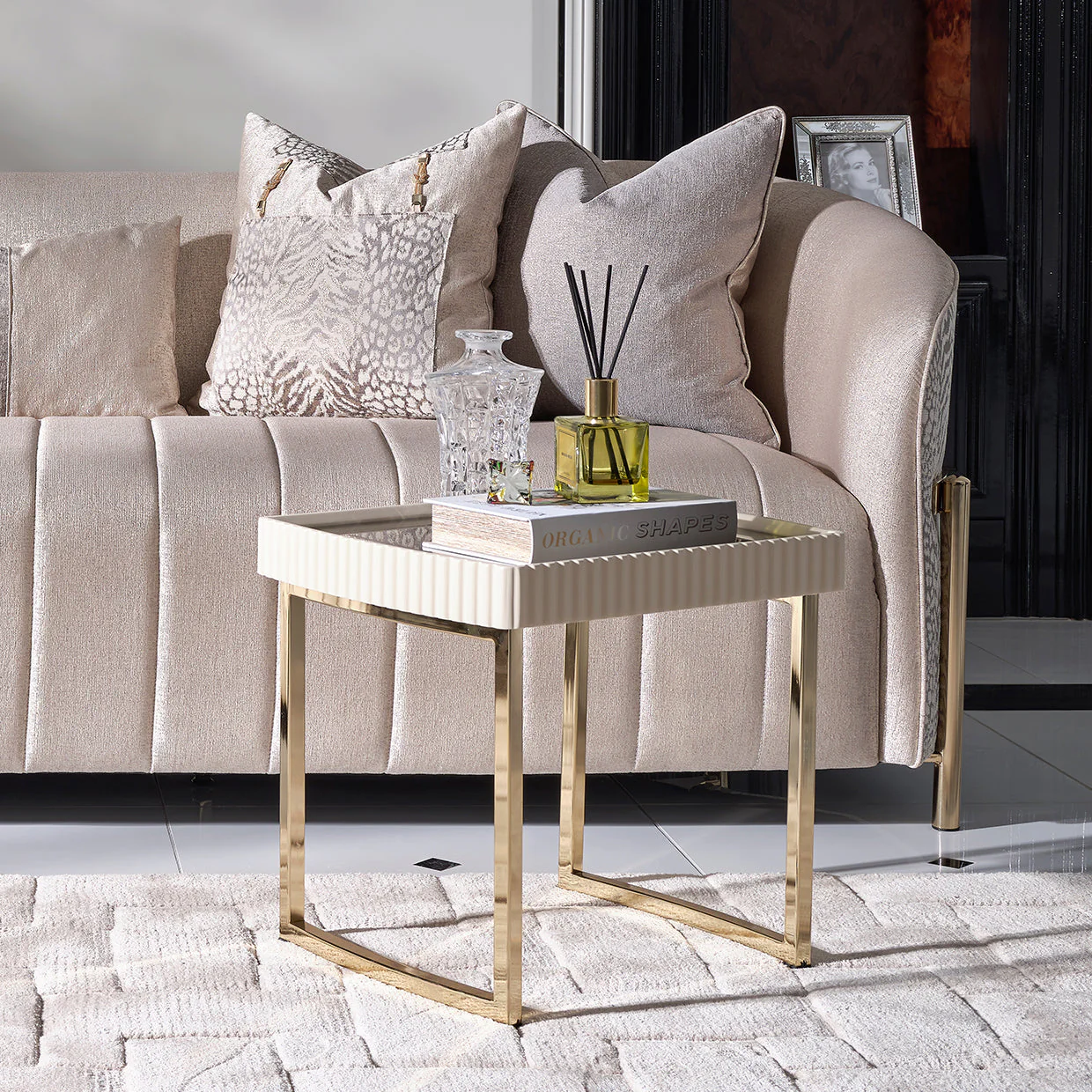 Michael Amini Lisbon Side Table - Image 2
