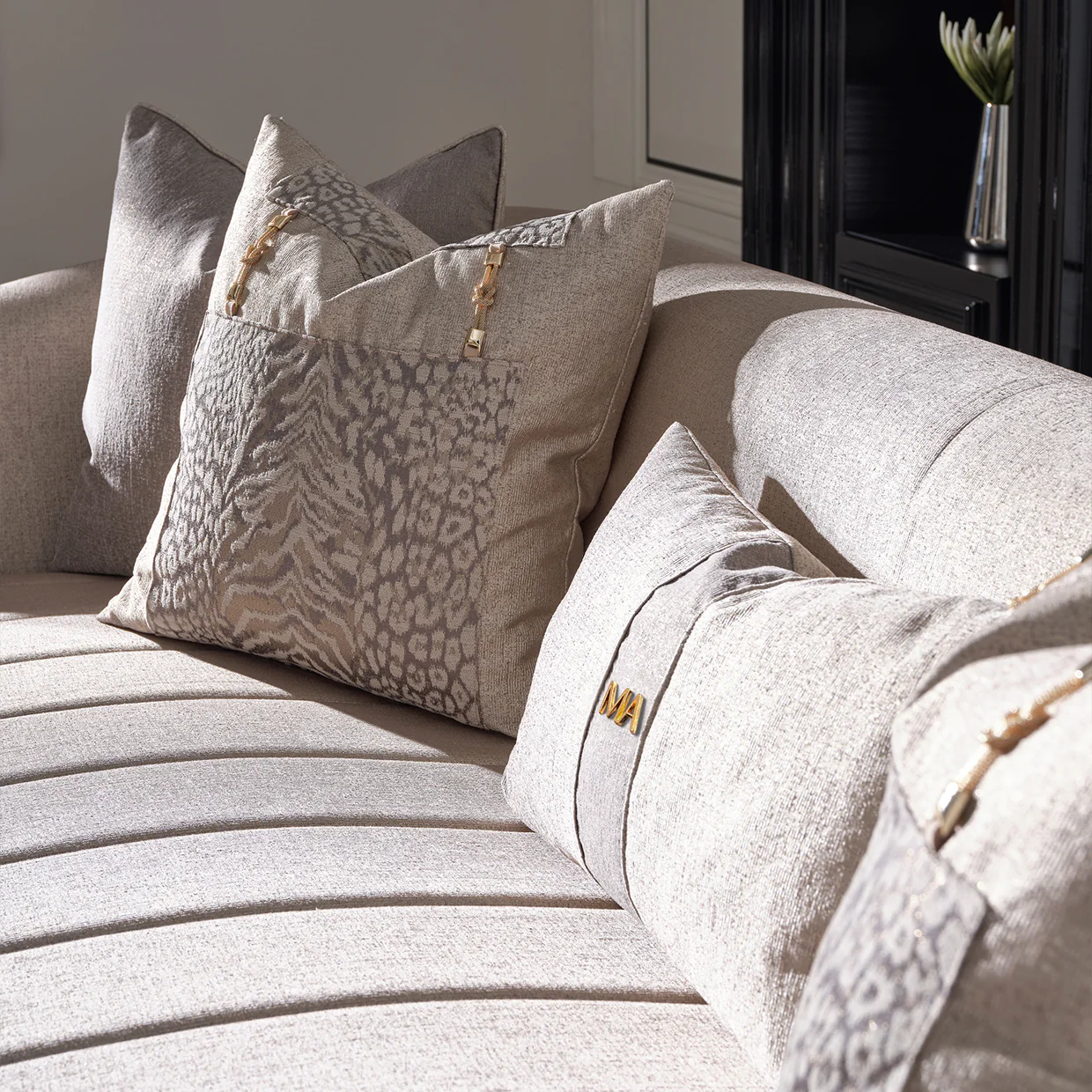Michael Amini Lisbon Sofa - Image 33