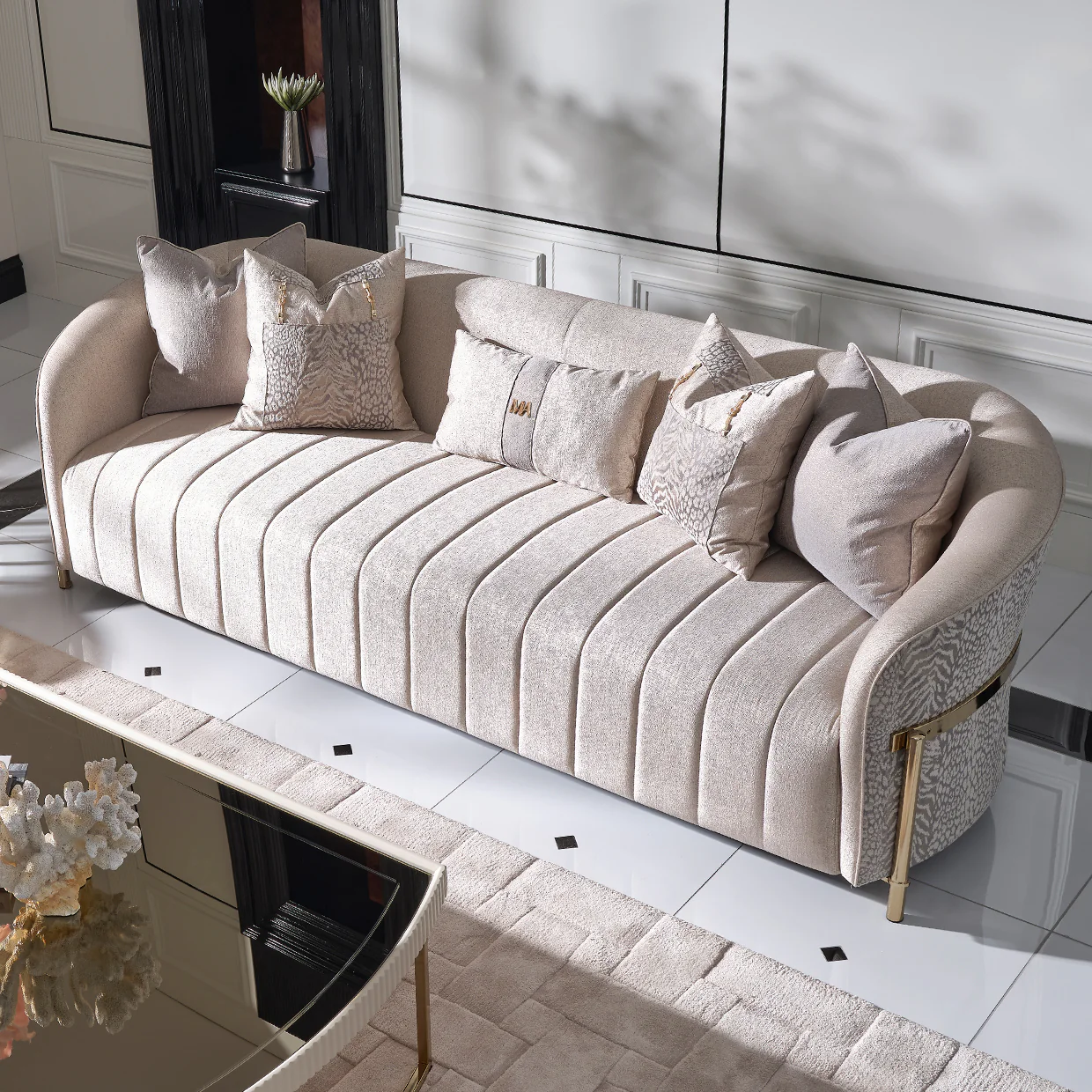 Michael Amini Lisbon Sofa - Image 35