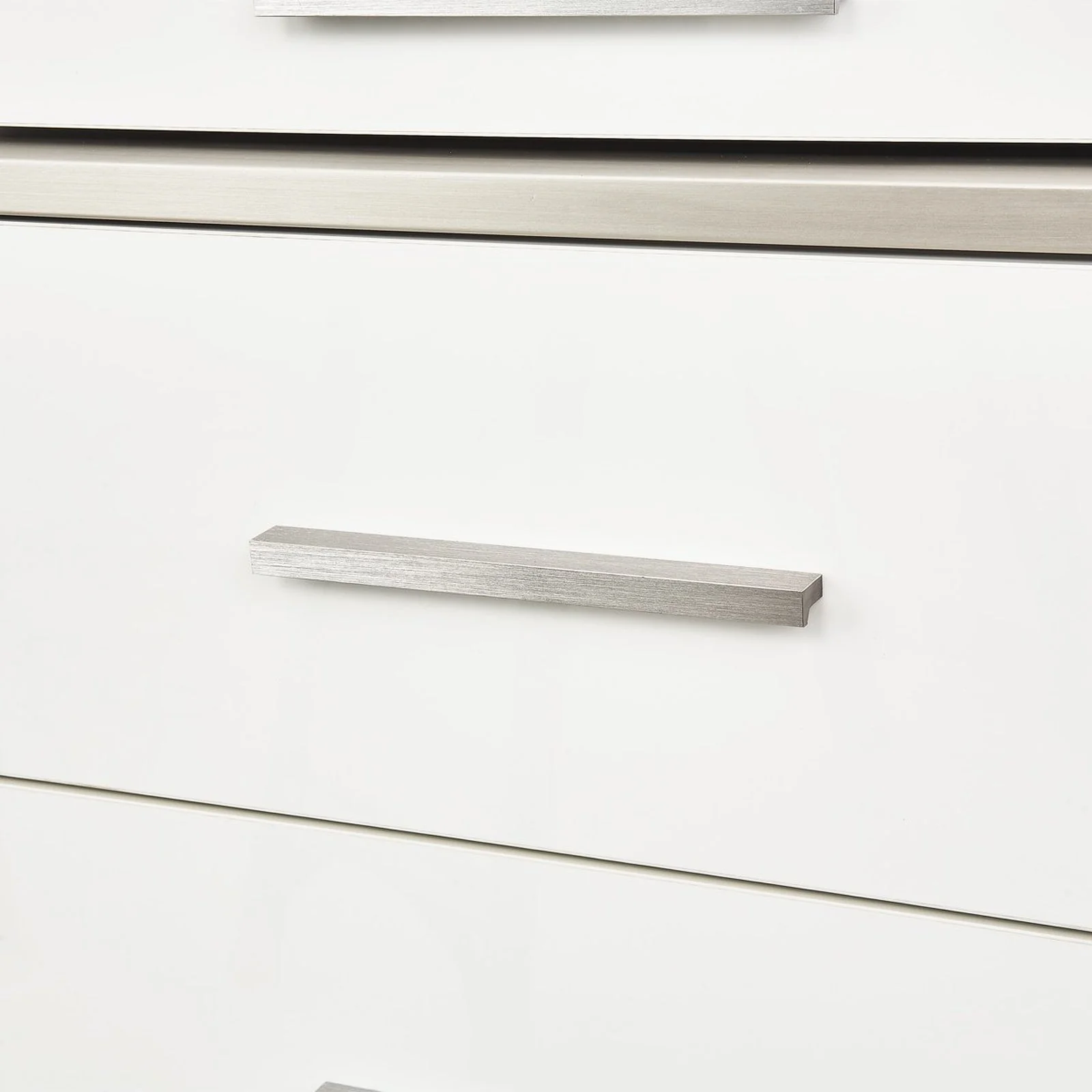 Michael Amini Marquee 7 Drawer Chest - Image 21