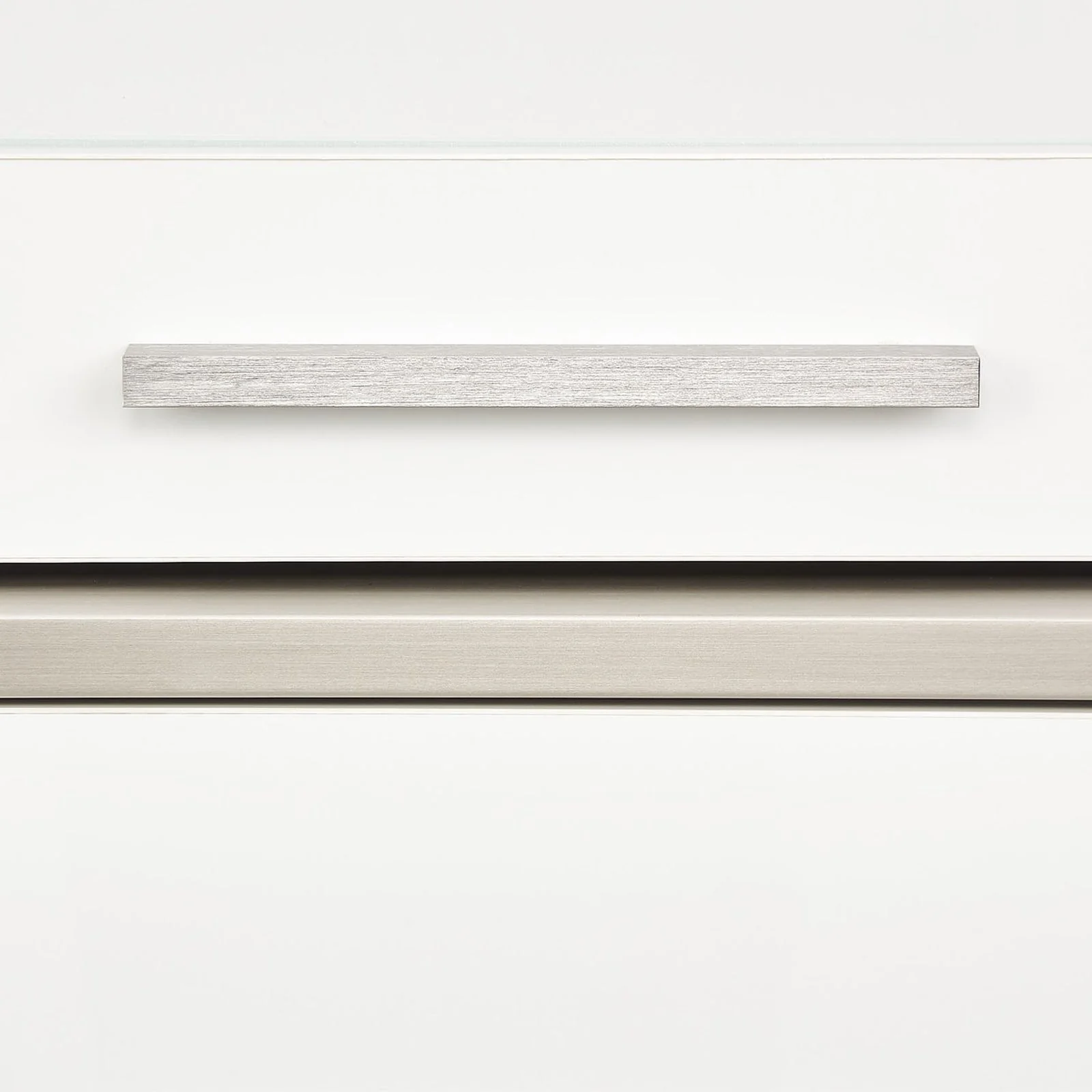 Michael Amini Marquee 7 Drawer Chest - Image 22