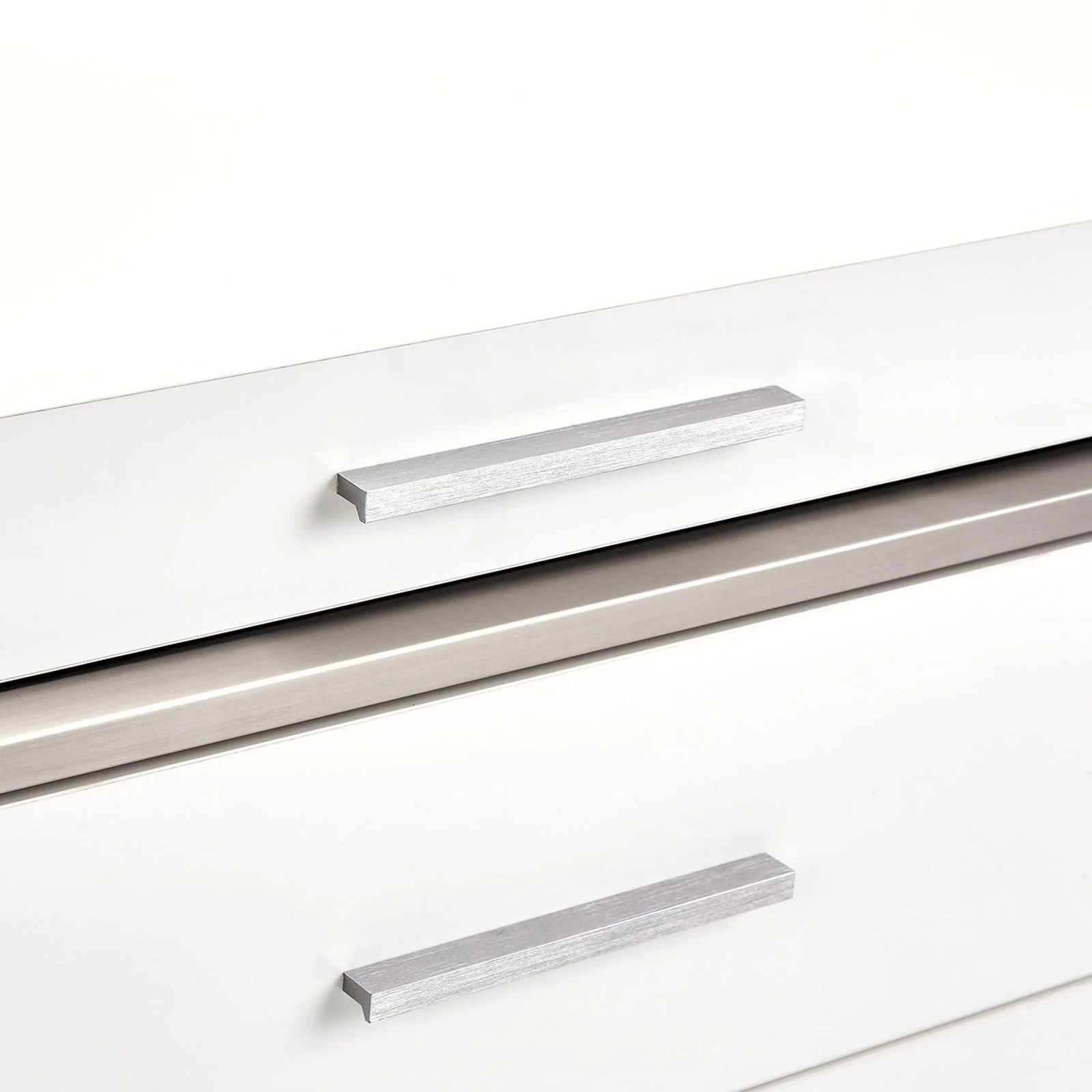 Michael Amini Marquee Dresser - Image 10