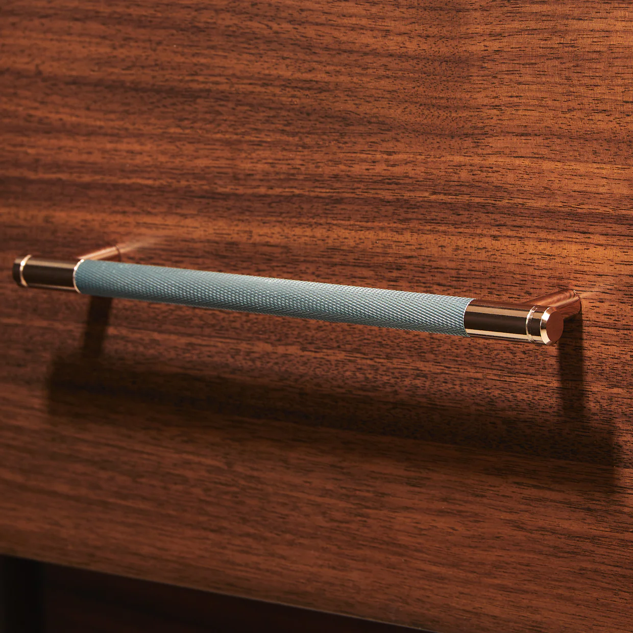 Michael Amini Mason Park 5-Drawer Chest - Image 6