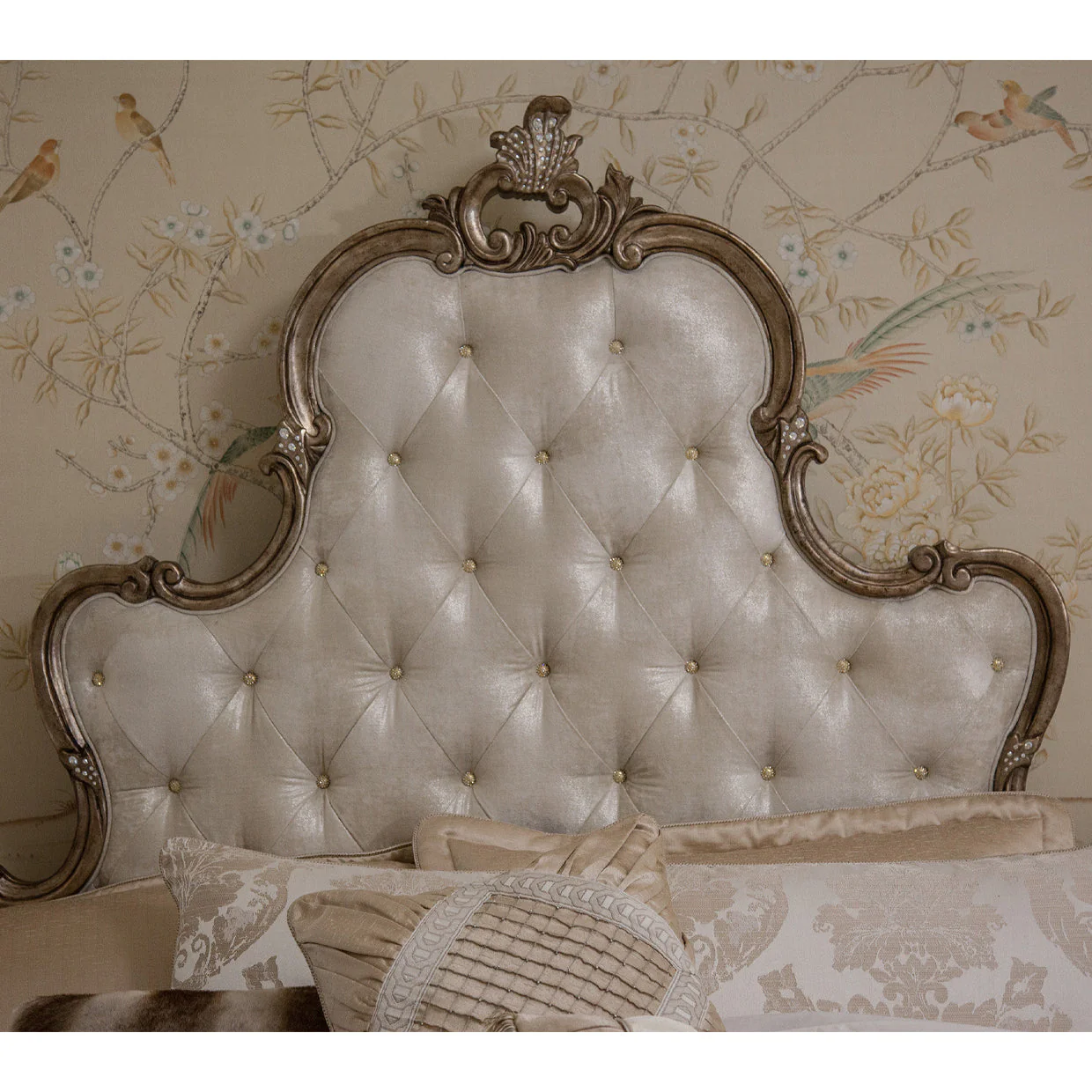 Michael Amini Platine De Royale Champagne Panel Bed - Image 5