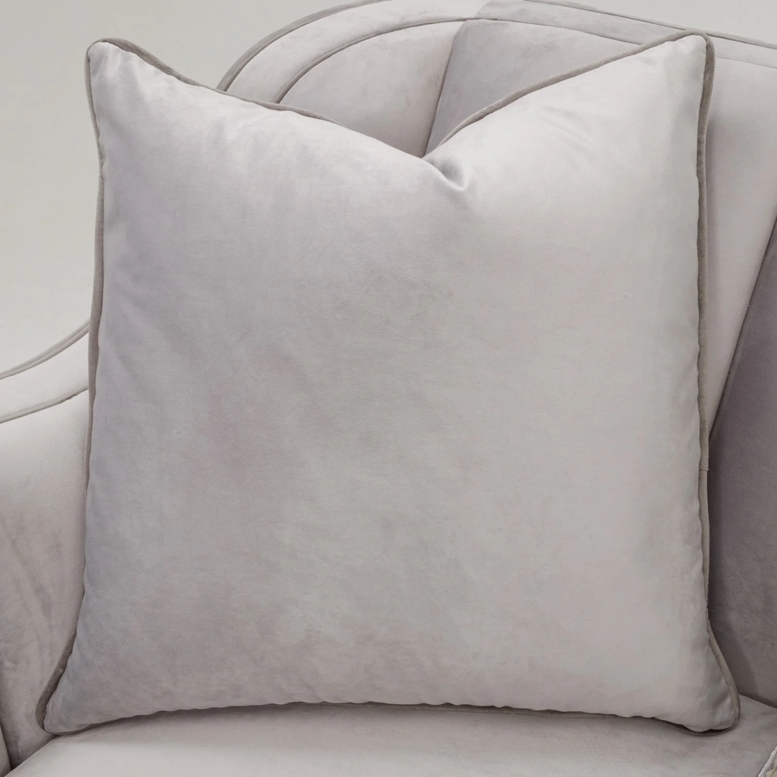 Michael Amini Roxbury Park Velvet Loveseat - Steel/Slate - Image 14