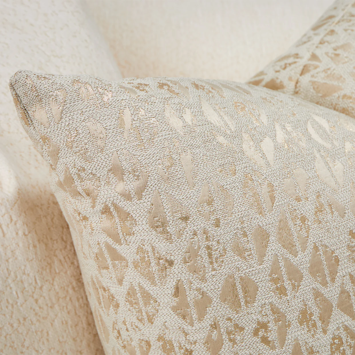 Michael Amini Sassani Sofa Crepe Gold - Image 10