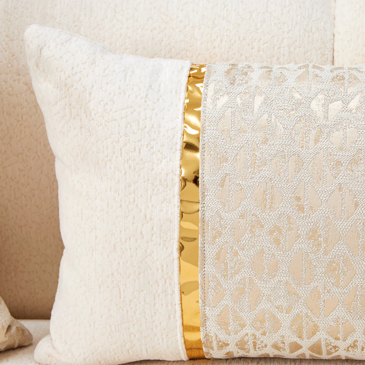 Michael Amini Sassani Sofa Crepe Gold - Image 12