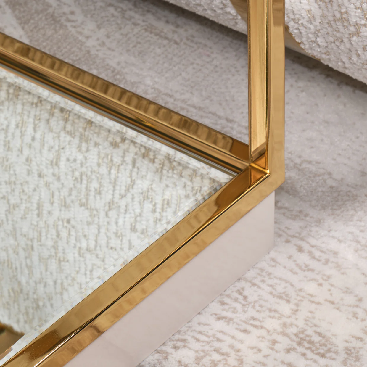 Michael Amini Savannah Breeze End Table - Image 3