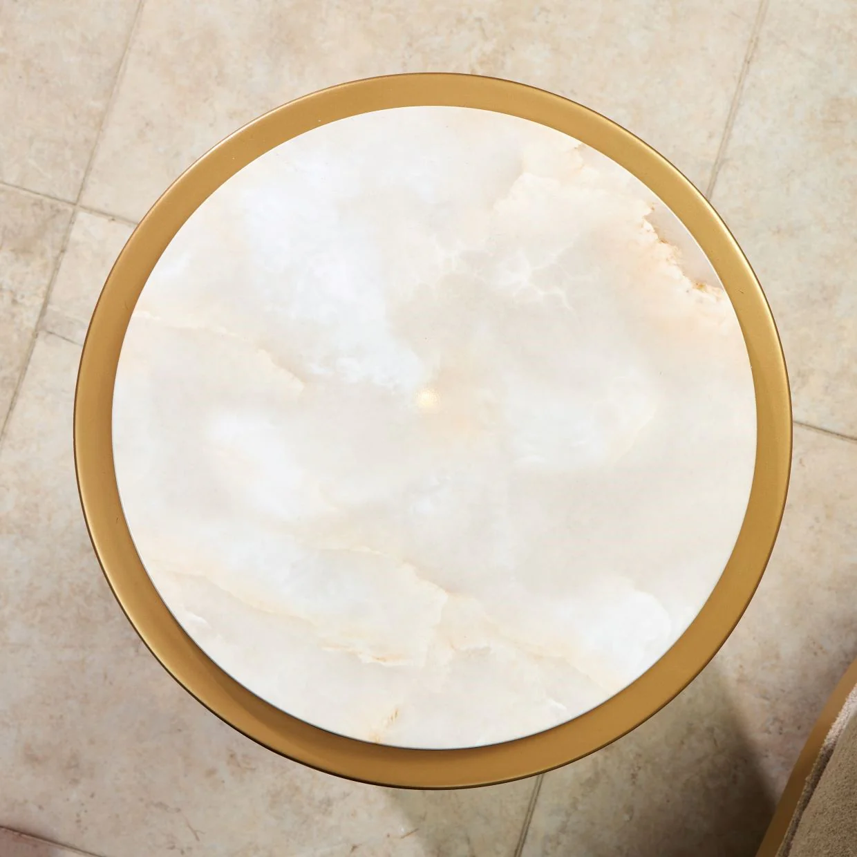 Michael Amini Scotts Square Chairside Table - Image 4