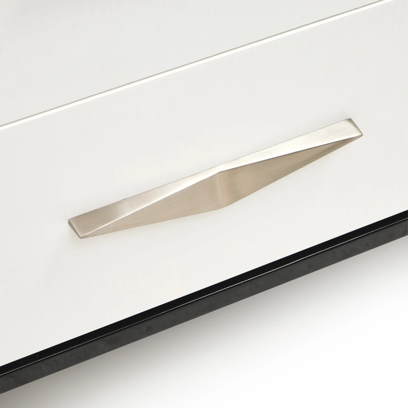 Michael Amini Tuxedo Sideboard - Piano Keyboard - Image 17