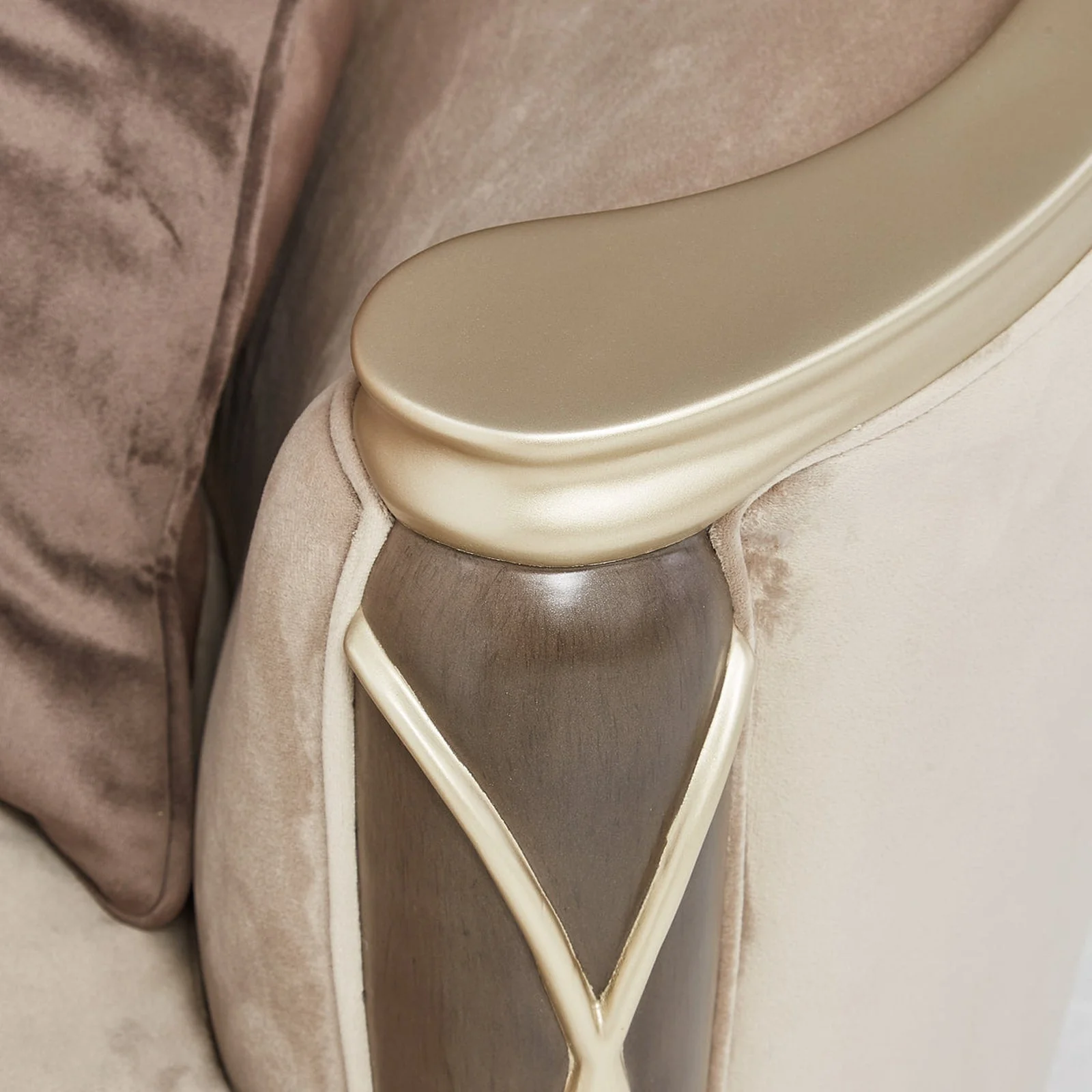 Michael Amini Villa Cherie Hazelnut Sofa - Image 13