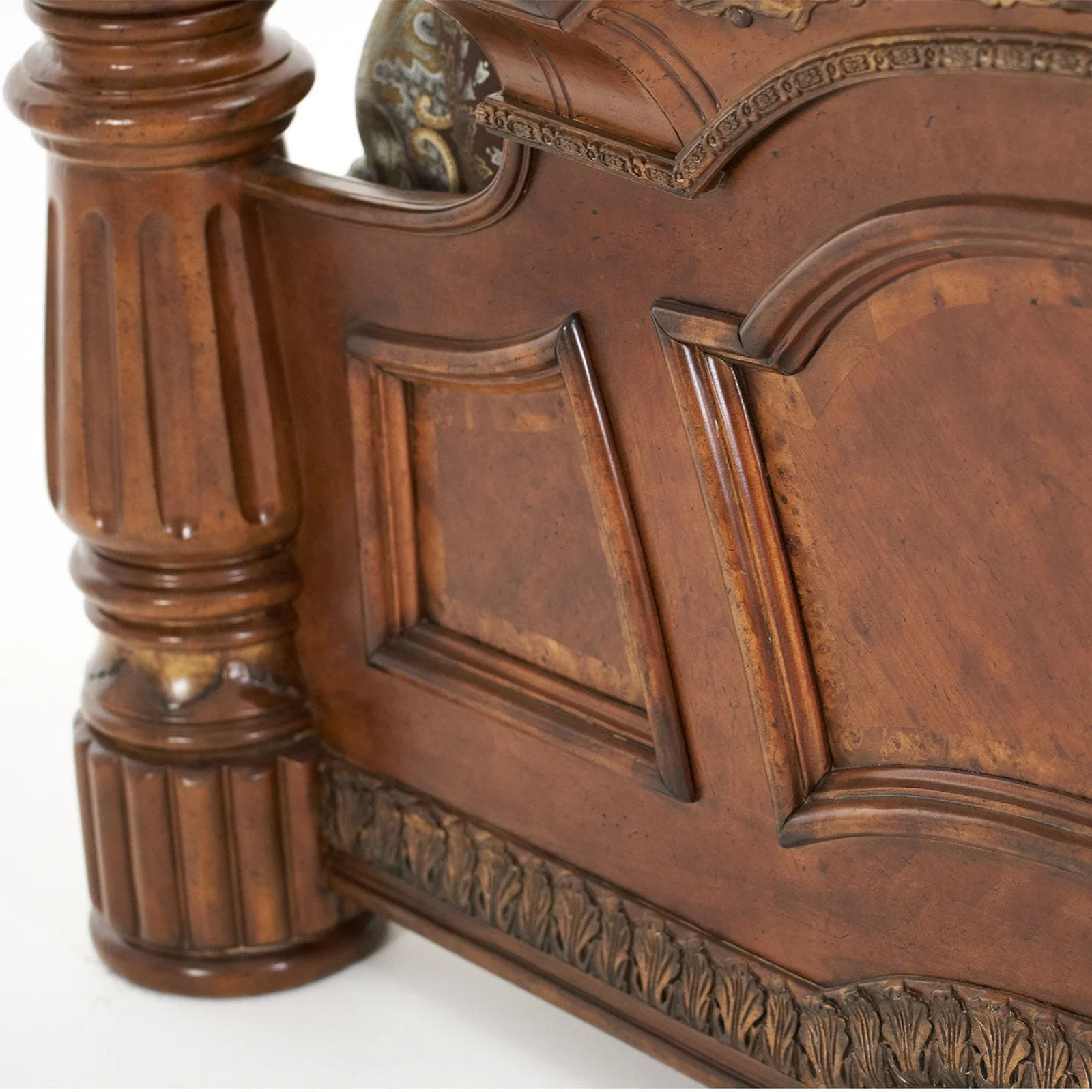 Michael Amini Villa Valencia Low Poster Bed - Image 8