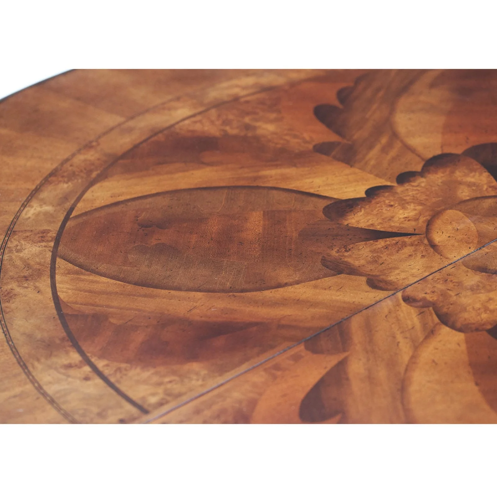 Michael Amini Villa Valencia Round Extendable Dining Table - Image 6