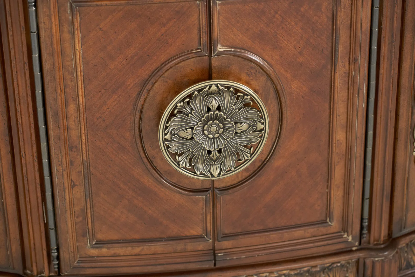 Michael Amini Villa Valencia Sideboard with Mirror - Classic Chestnut - Image 6