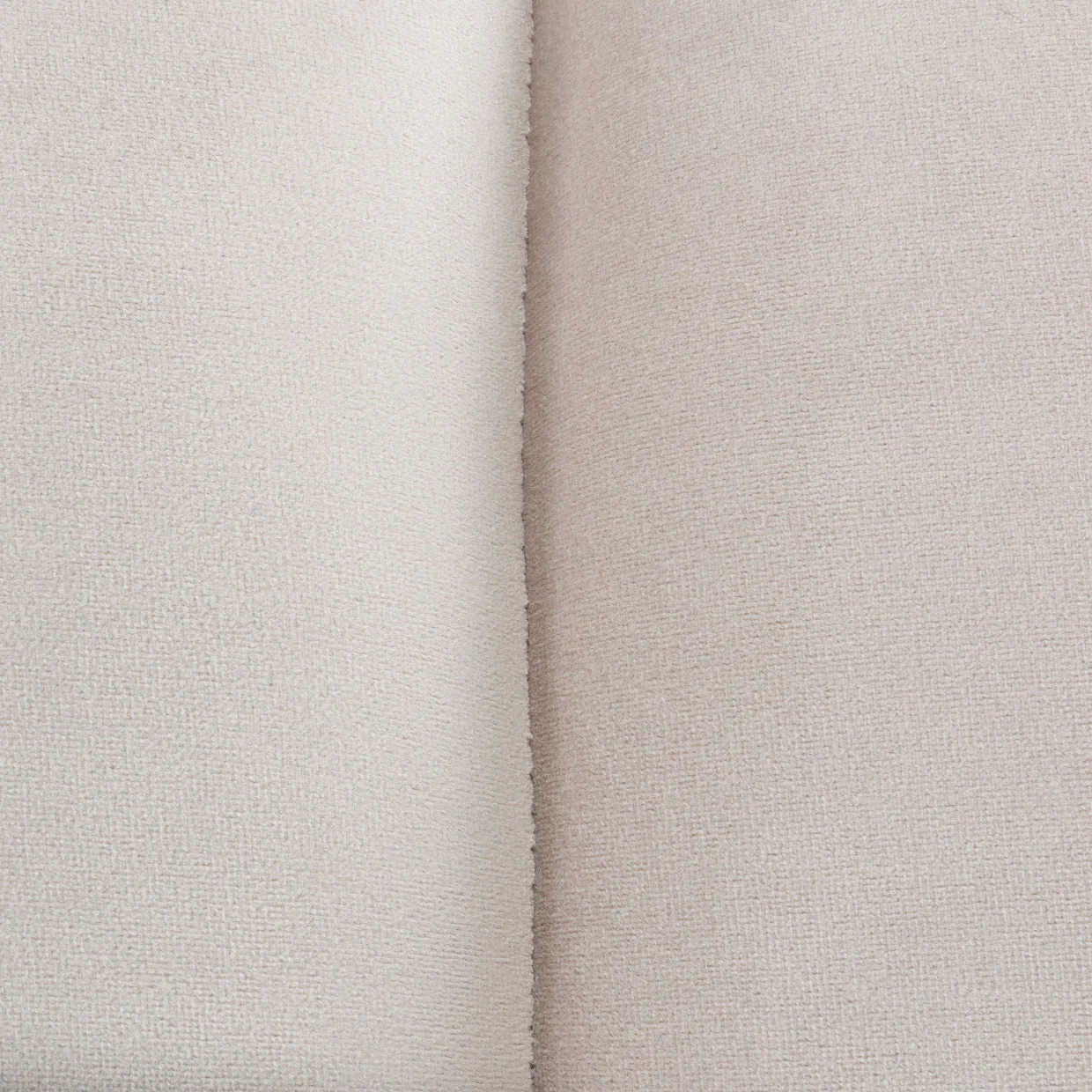Michael Amini Yvette Sofa - Image 18
