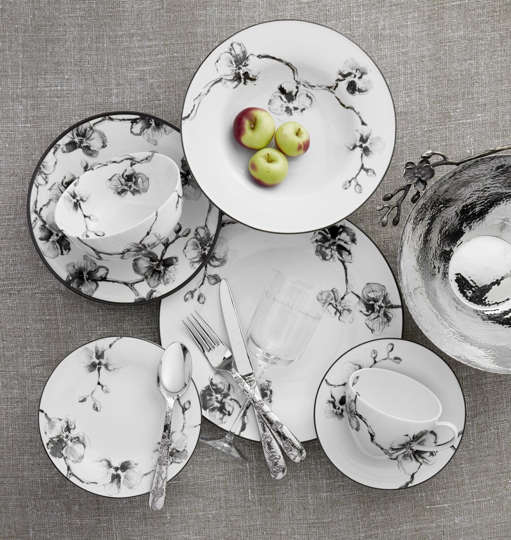 Michael Aram Black Orchid Dinner Plate - Image 2