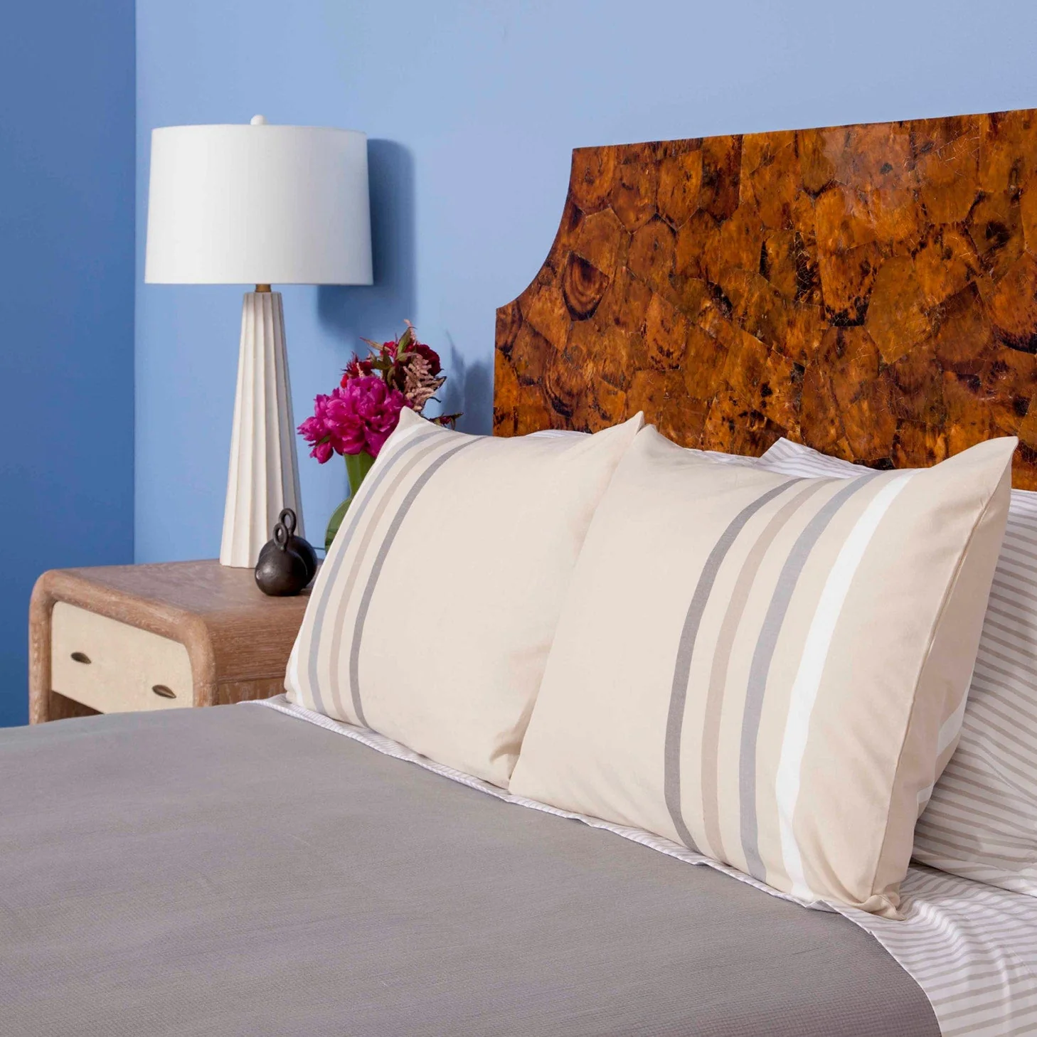 Nova Table Lamp - Image 2