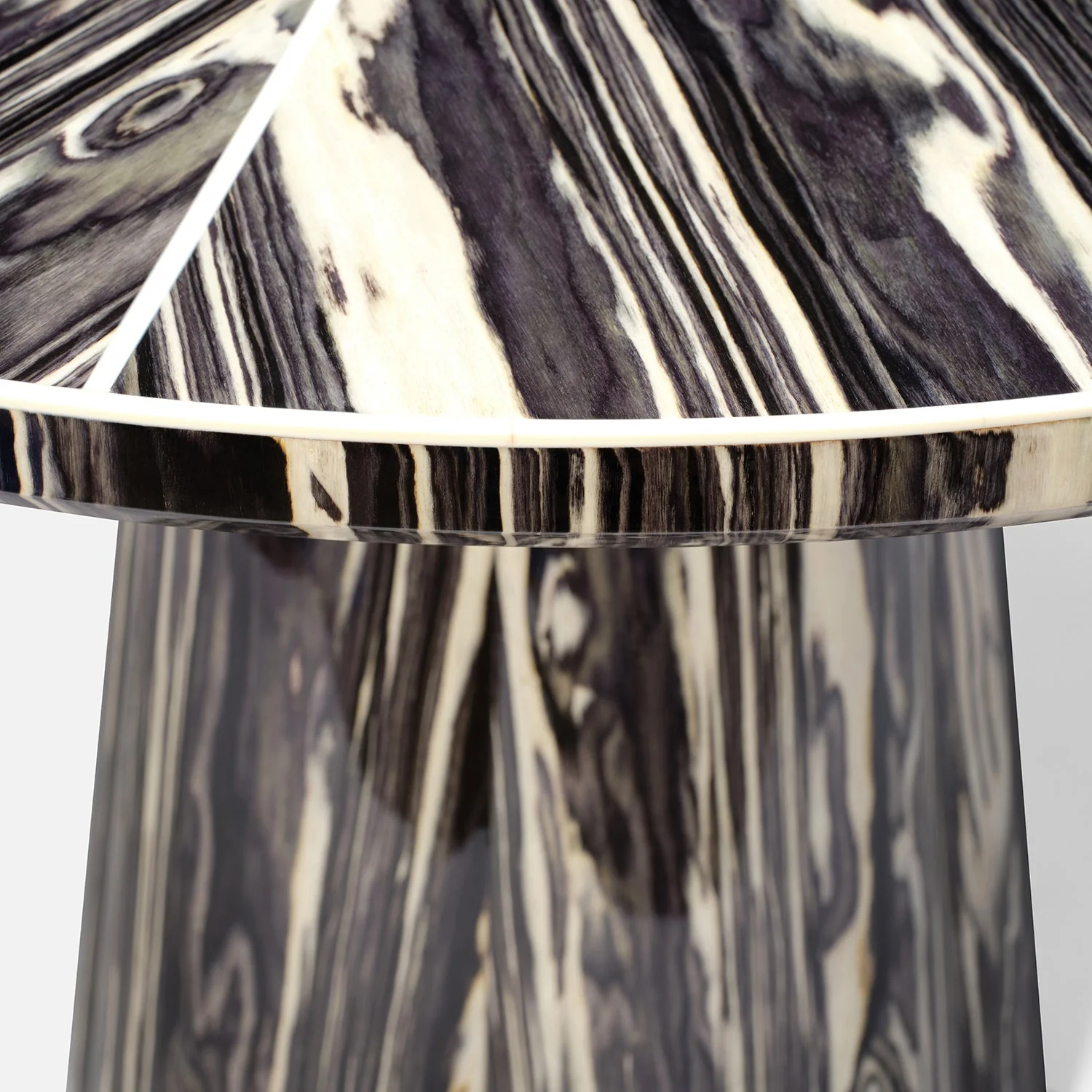Novak Entry Table - Image 36