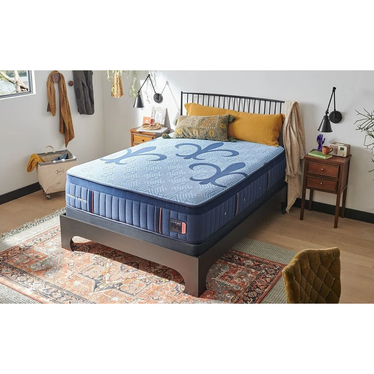 Stearns & Foster Lux Hybrid Mattress - Image 4