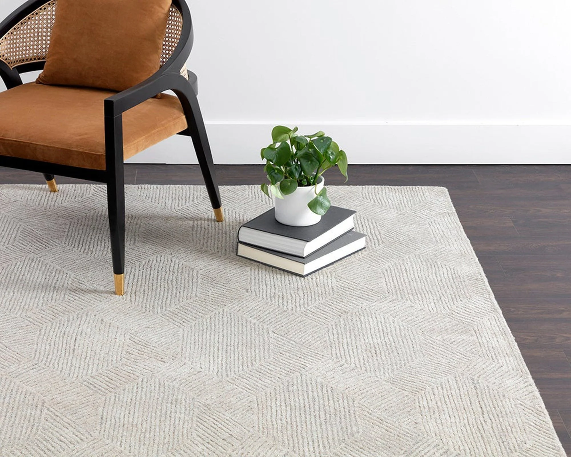 Sunpan Calais Hand-Tufted Rug - Image 8