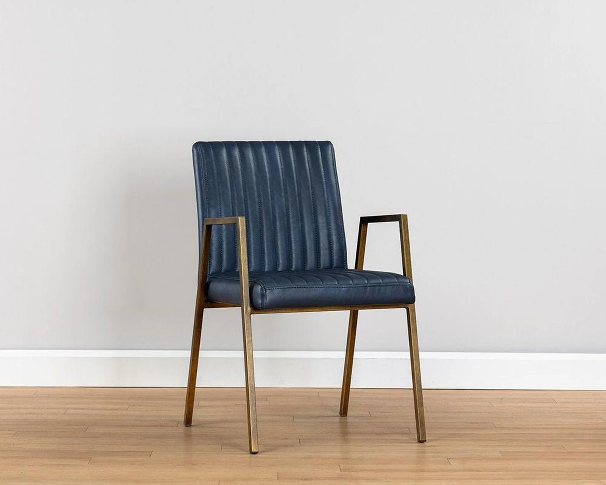 Sunpan Homer Armchair - Image 11
