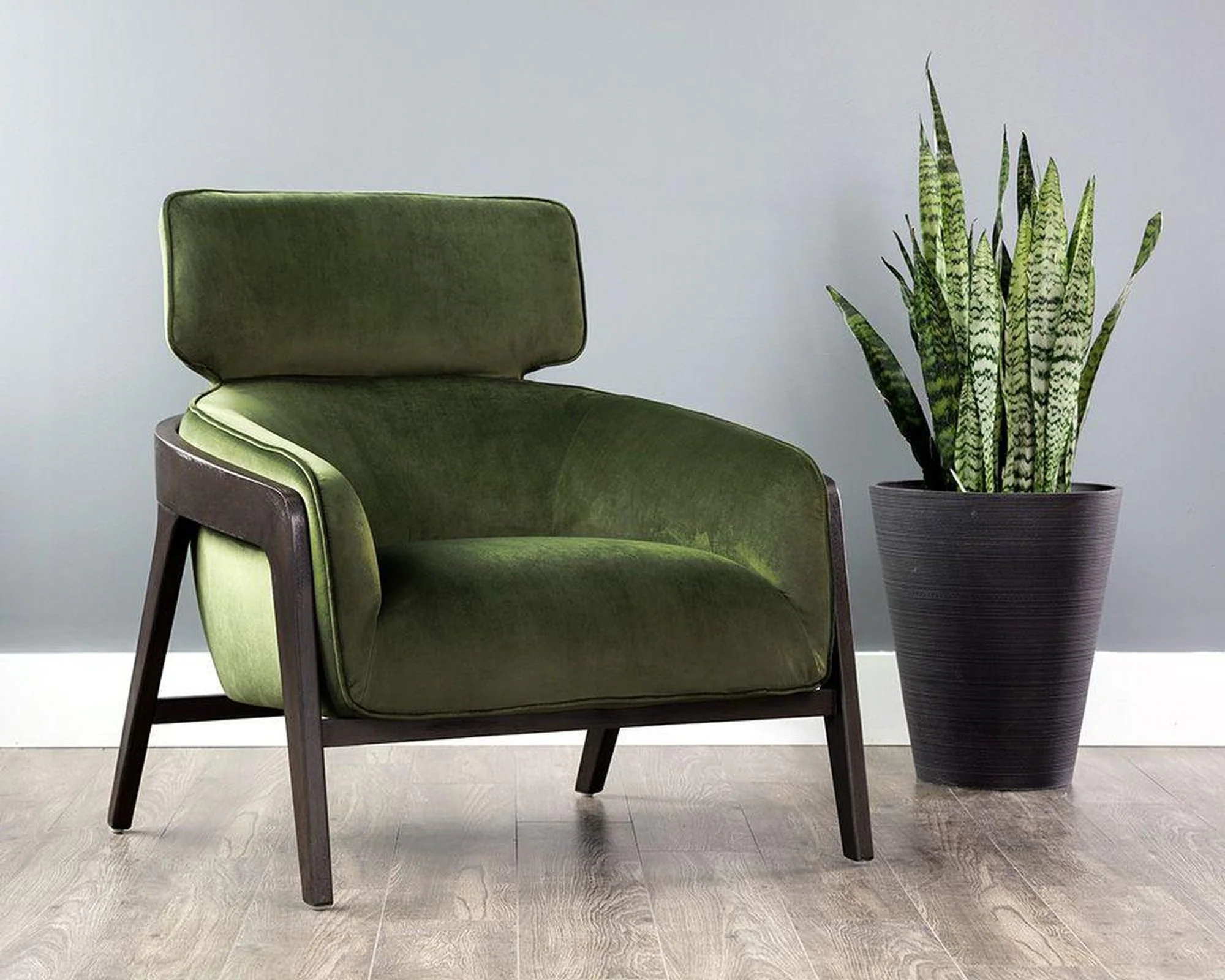 Sunpan Maximus Armchair - Image 8