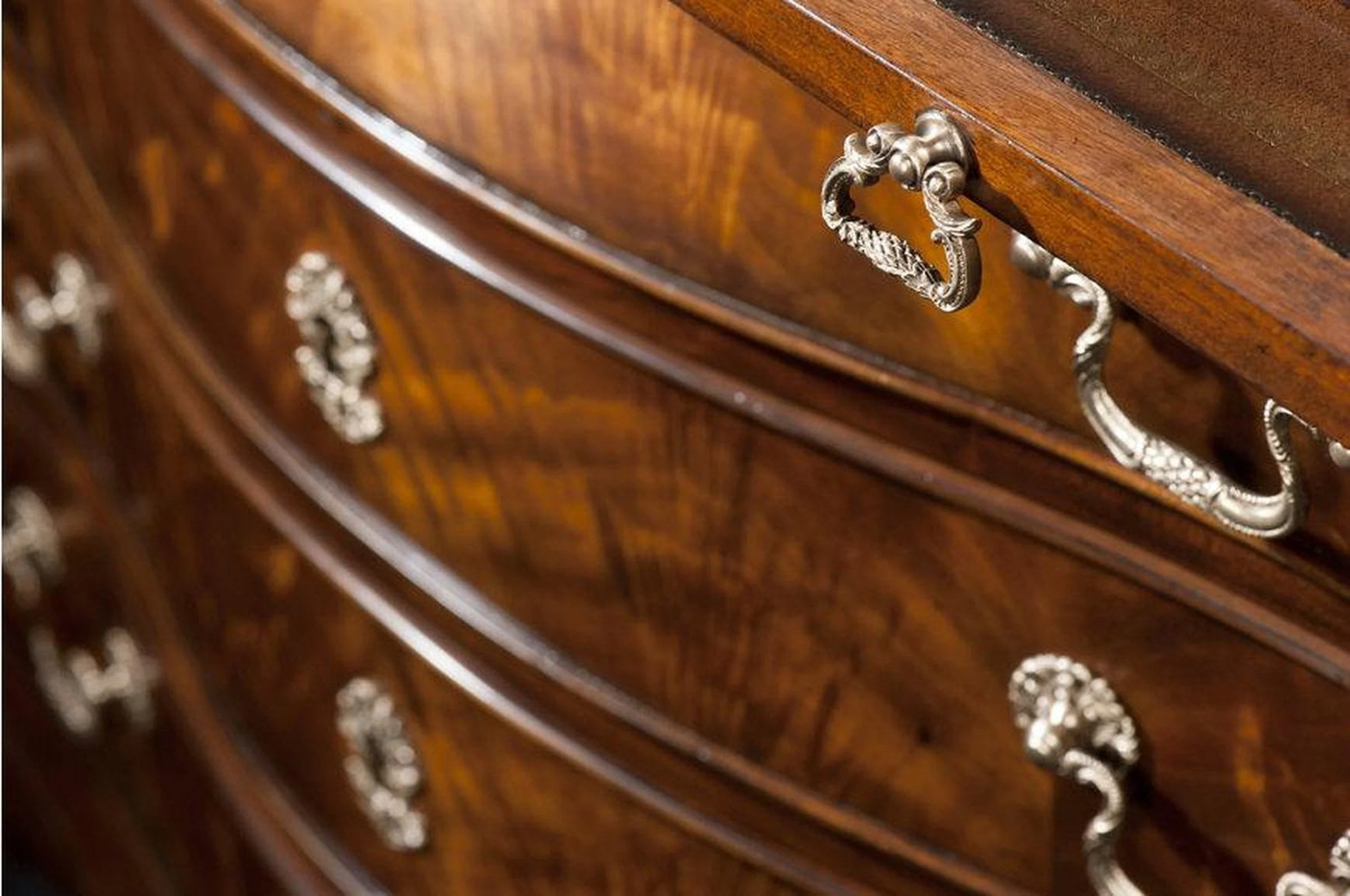 Theodore Alexander The India Silk Serpentine Chest - Image 2