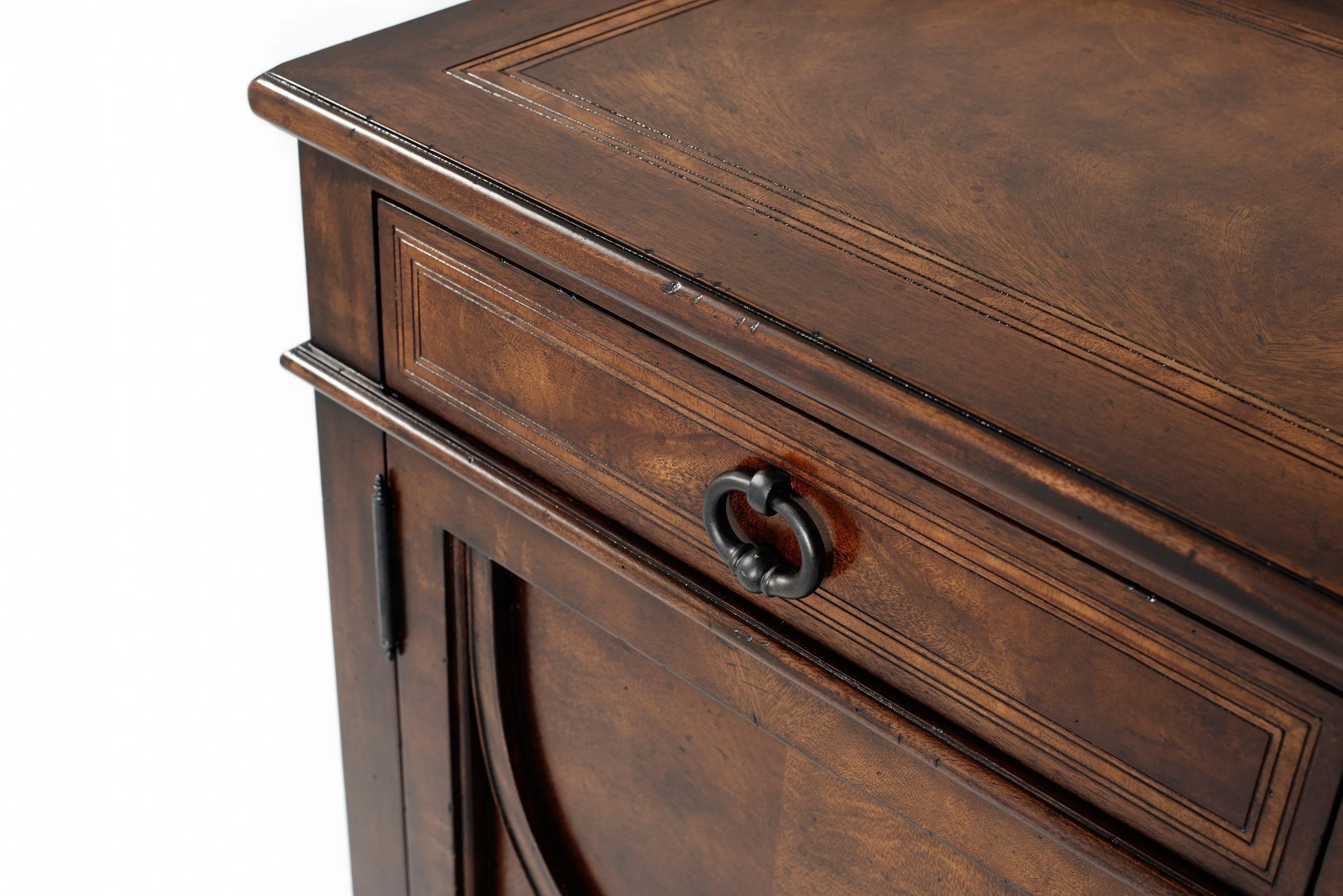 Theodore Alexander Villa Olmo Buffet - Image 4