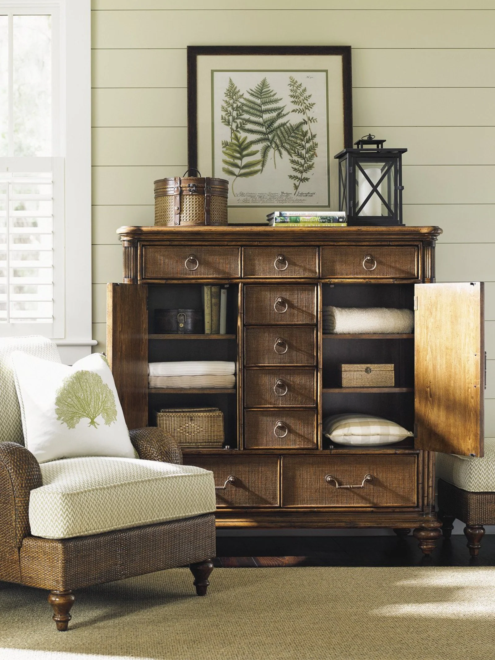 Tommy Bahama Home Bali Hai Balencia Gentlemans Chest - Image 4