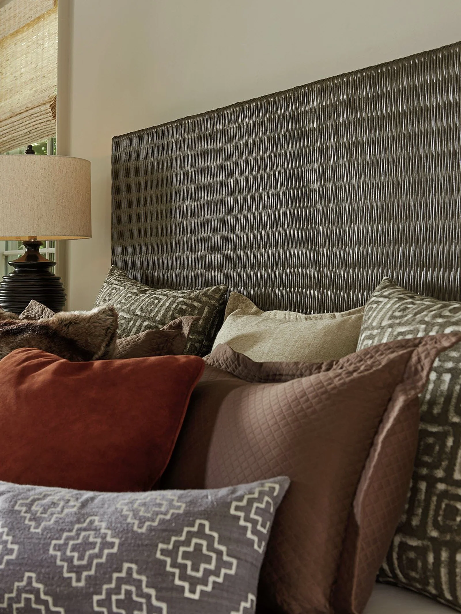 Tommy Bahama Home Cypress Point Driftwood Isle Woven Platform Bed - Image 6