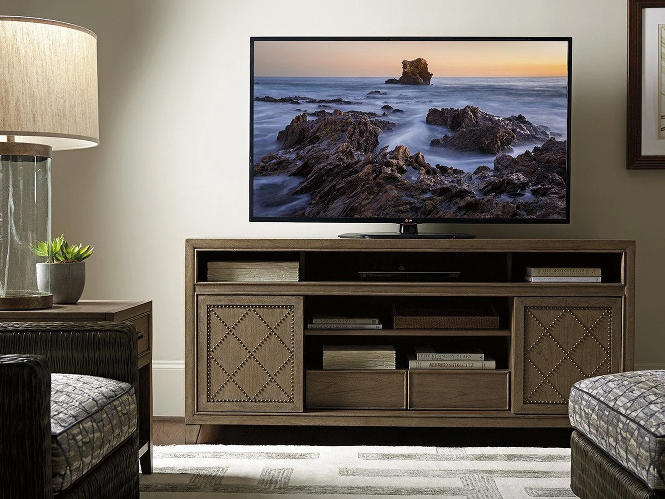 Tommy Bahama Home Cypress Point Fairbanks Media Console - Image 2