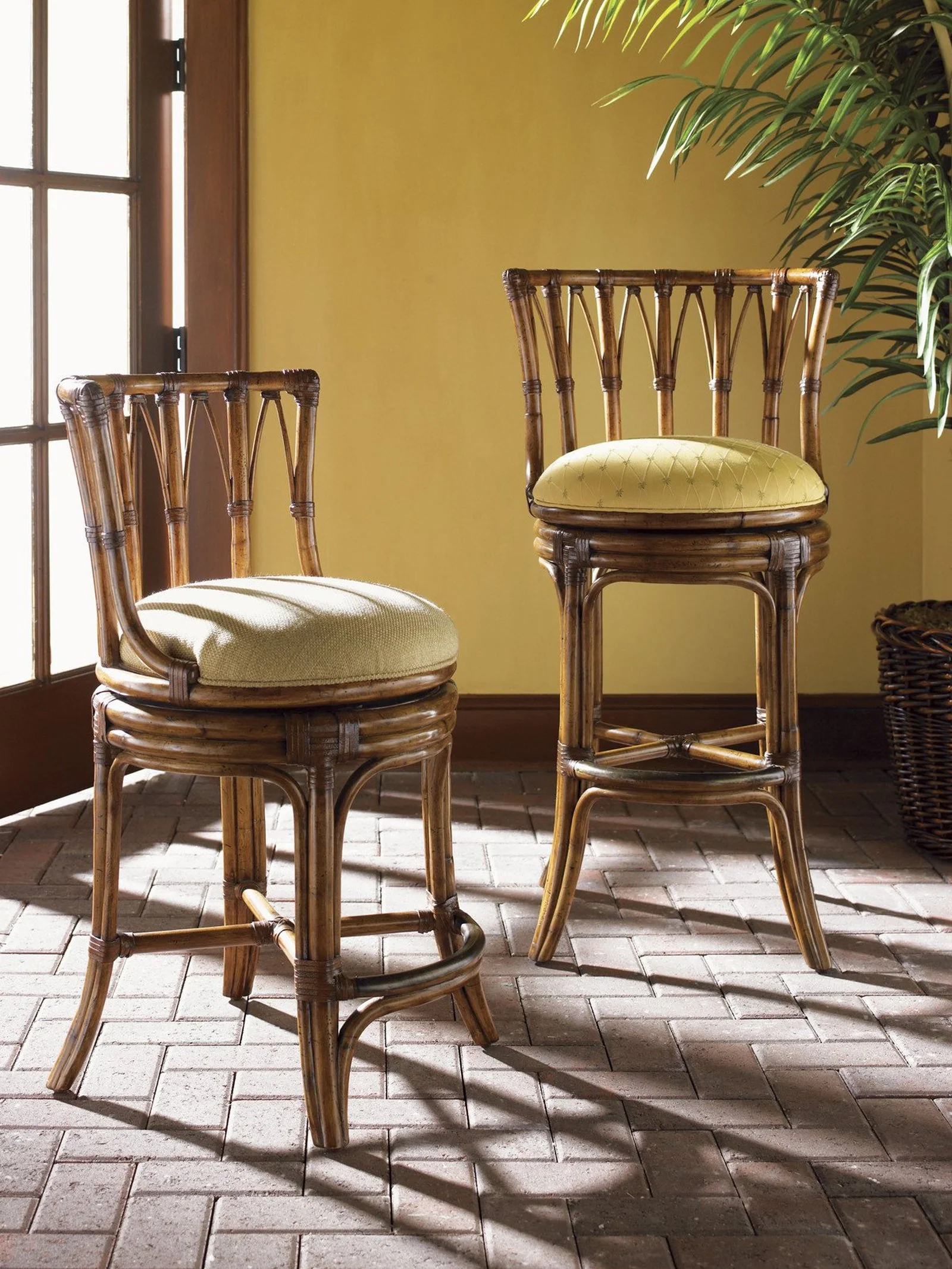 Tommy Bahama Home Island Estate South Beach Swivel Bar Stool As Shown - Image 3
